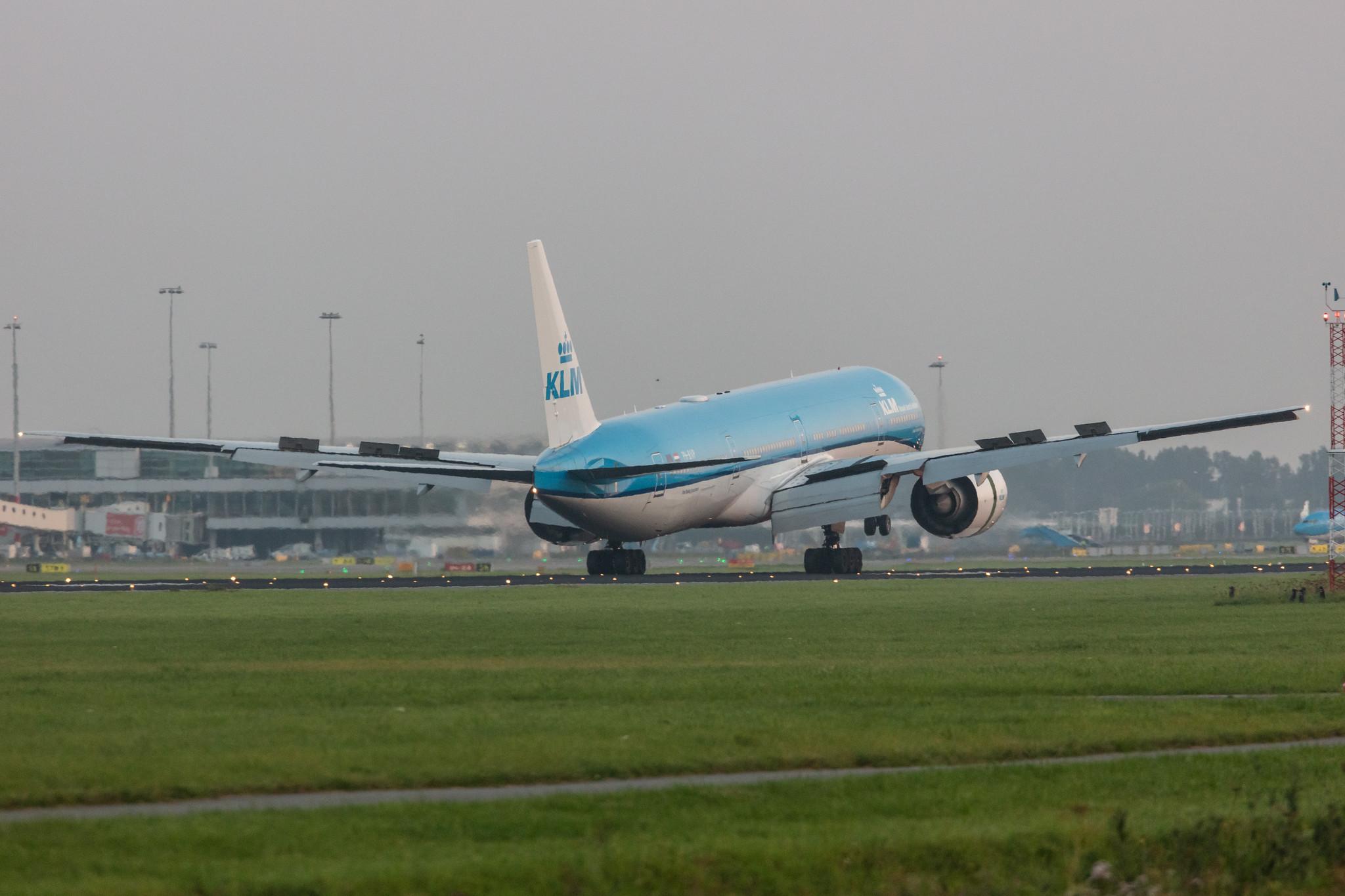 Amsterdam Schiphol: KLM (KL / KLM) |  Boeing 777-306(ER) B77W | PH-BVP | MSN 44555