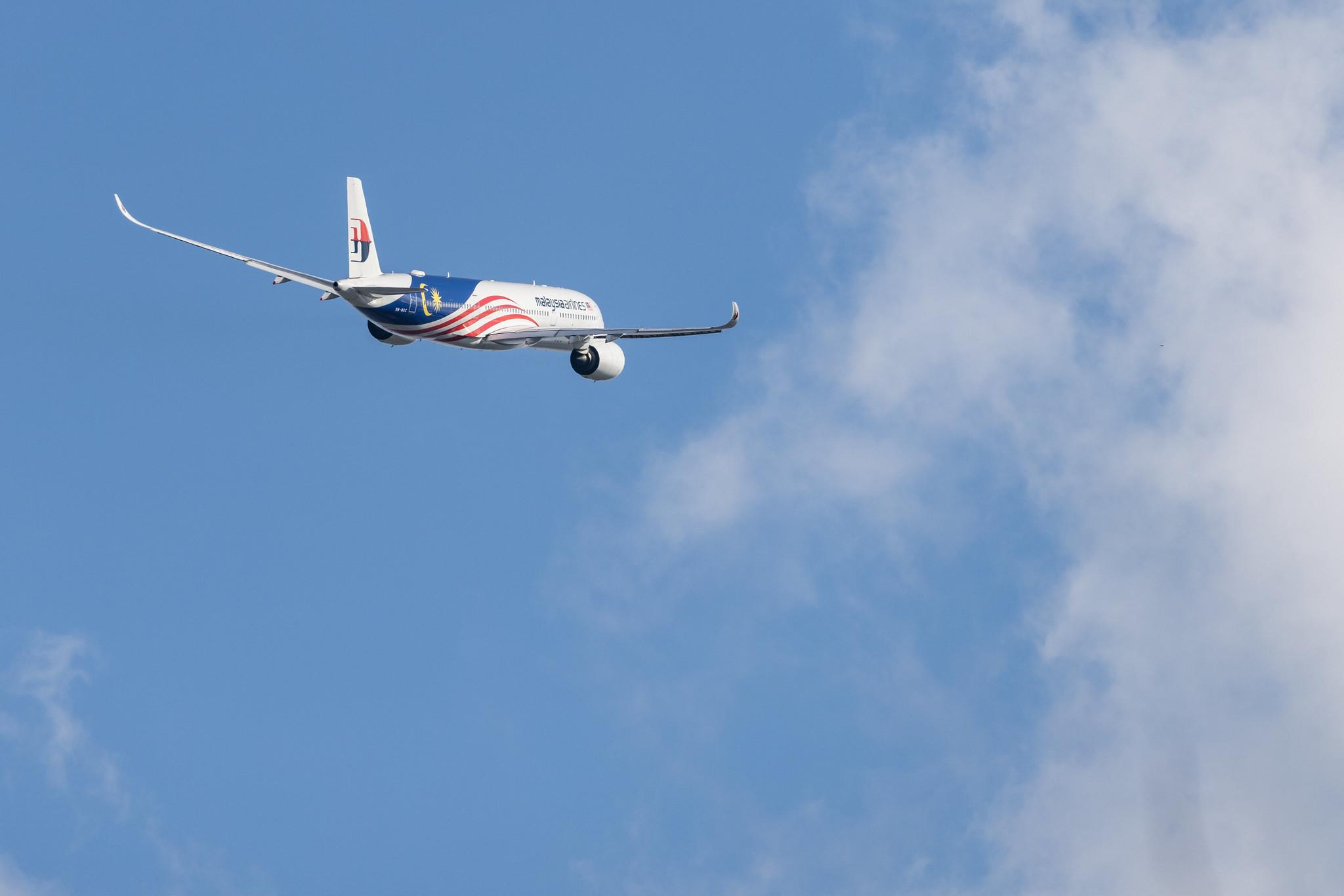 London Heathrow: Malaysia Airlines (MH / MAS) |  Livery: Malaysia Negaraku Livery |  Airbus A350-941 A359 | 9M-MAC | MSN 165