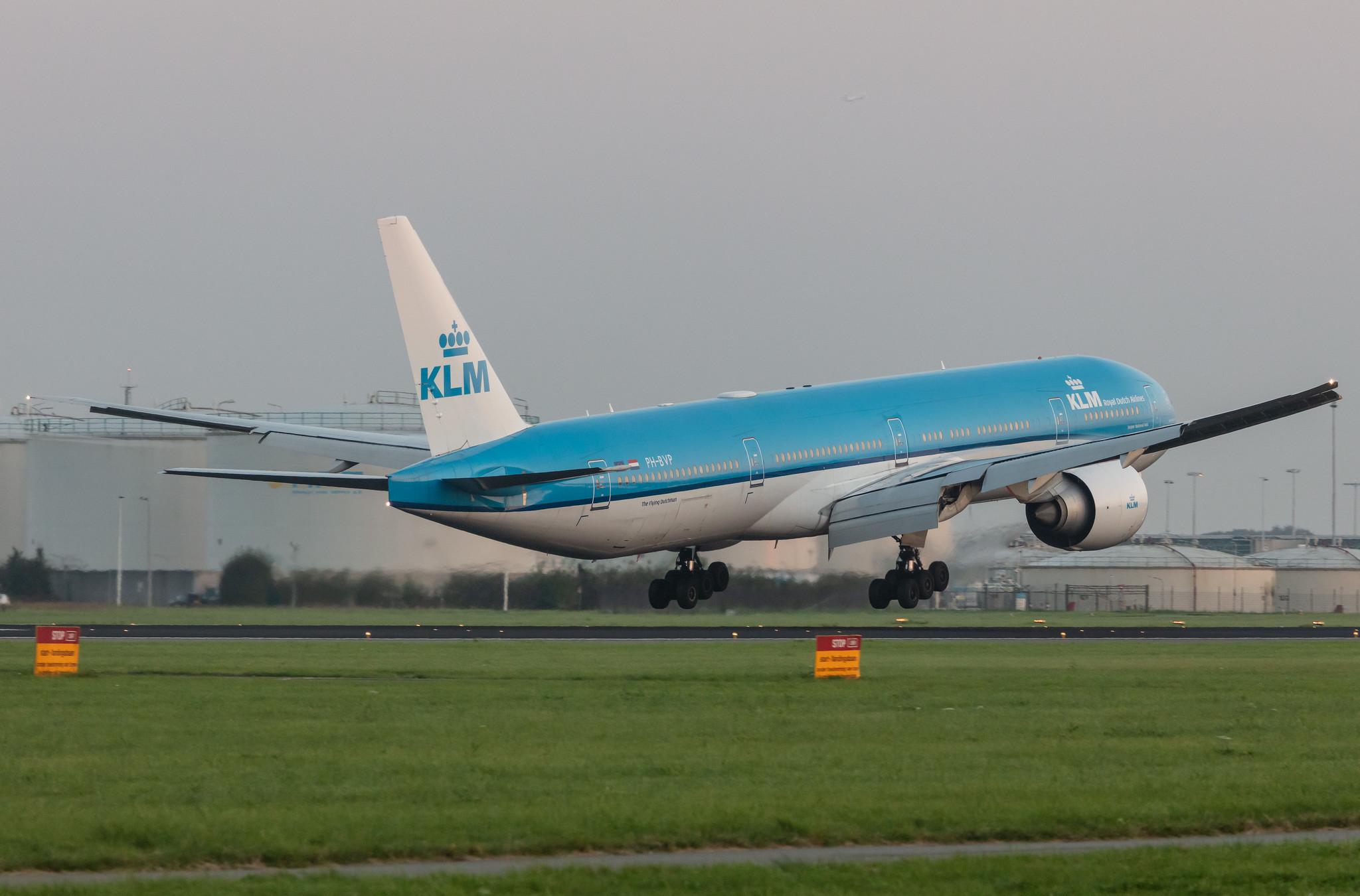 Amsterdam Schiphol: KLM (KL / KLM) |  Boeing 777-306(ER) B77W | PH-BVP | MSN 44555