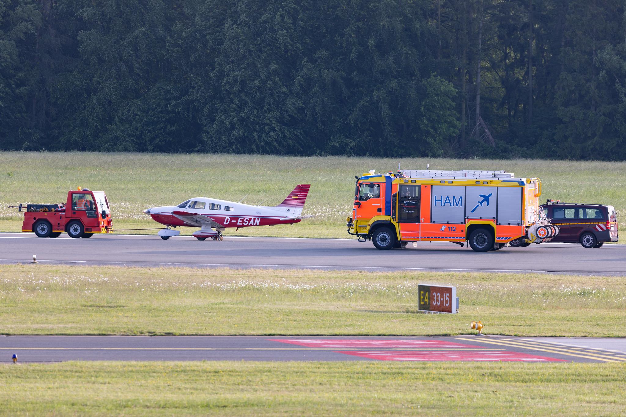 Hamburg Airport: Private Owner |  Piper PA-28-181 Archer III P28R | D-ESAN | MSN 2843028