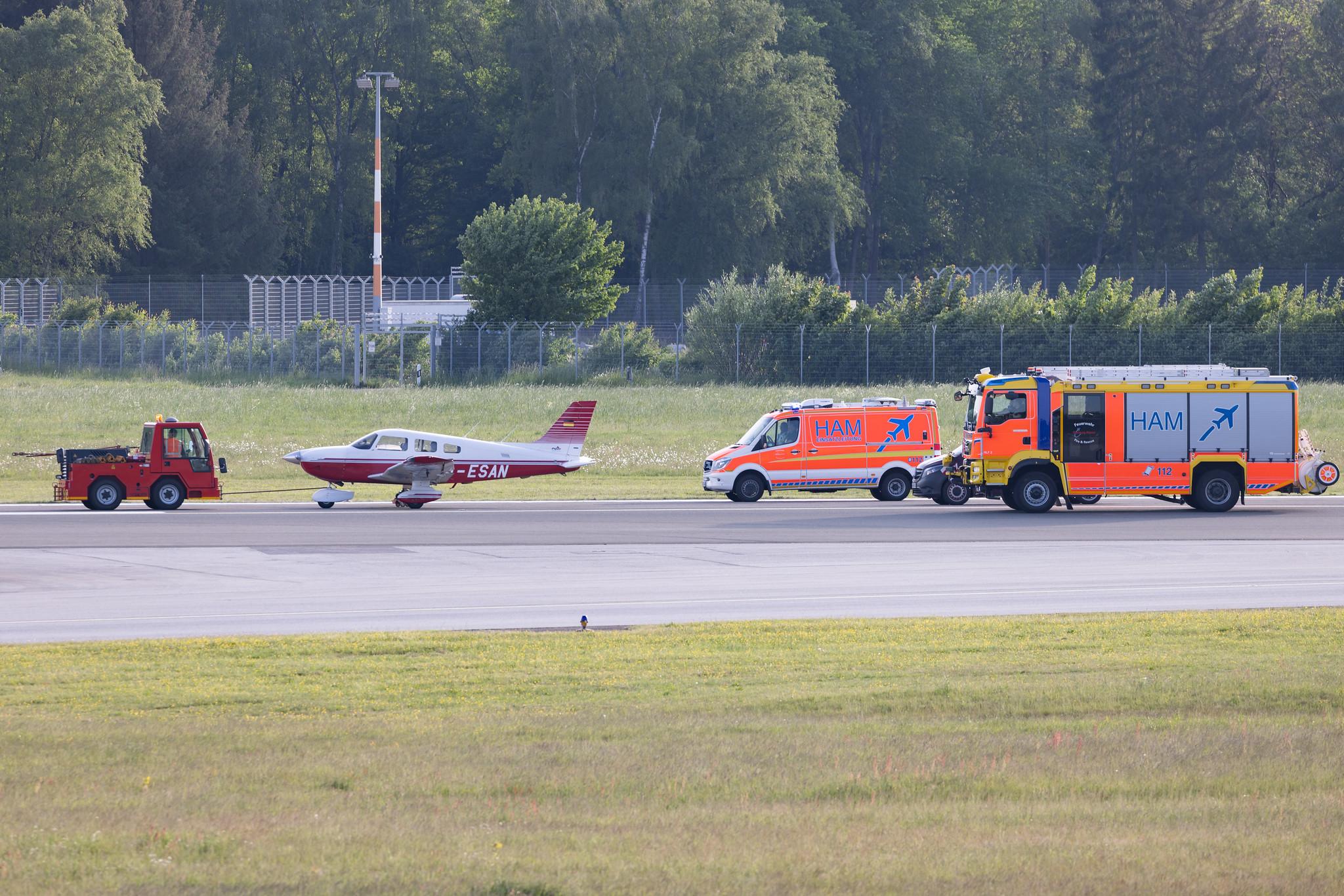 Hamburg Airport: Private Owner |  Piper PA-28-181 Archer III P28R | D-ESAN | MSN 2843028