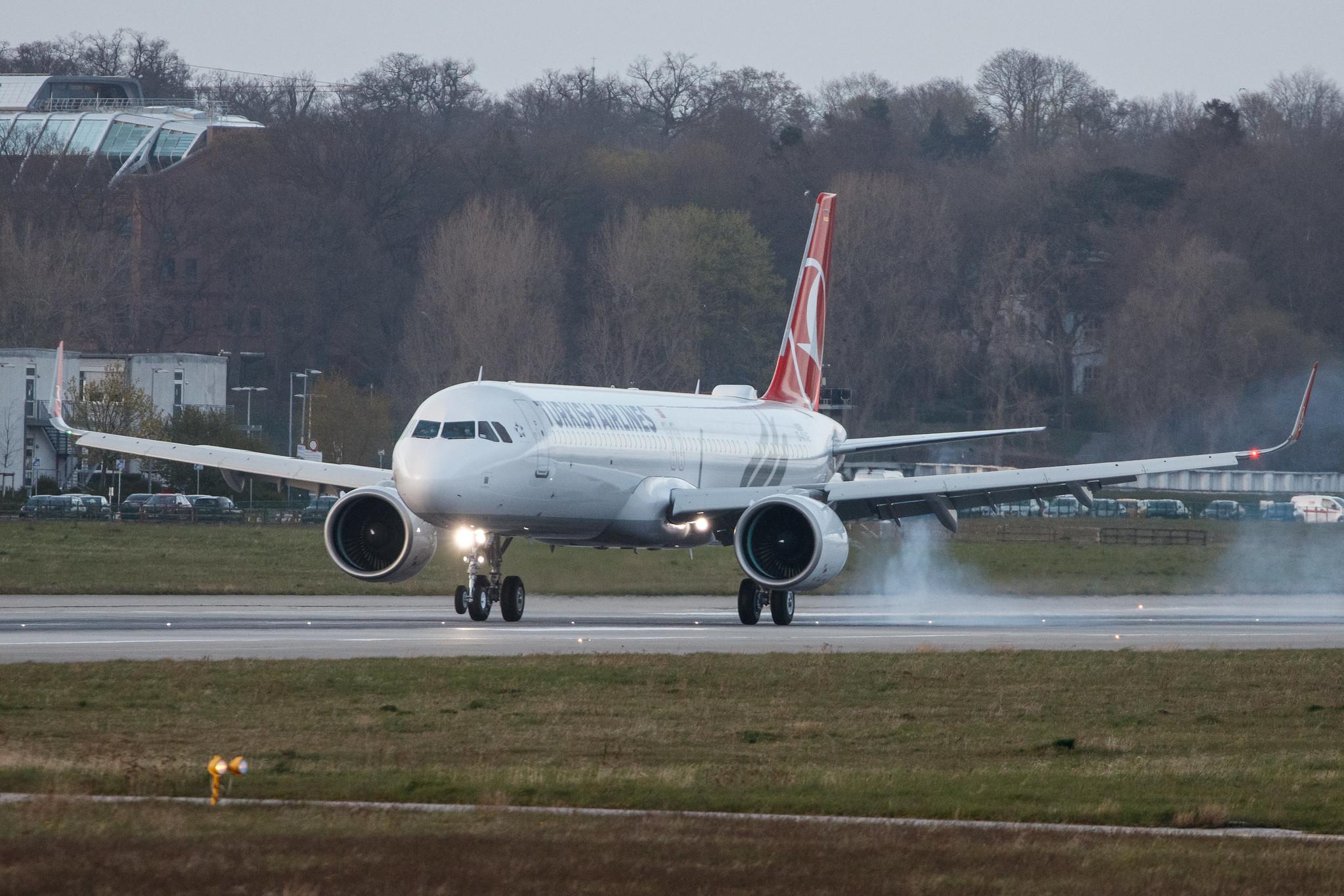 Hamburg Finkenwerder: Turkish Airlines (TK / THY) |  Airbus A321-271NX A21N | D-AYAE (TC-LTE) | MSN 10259