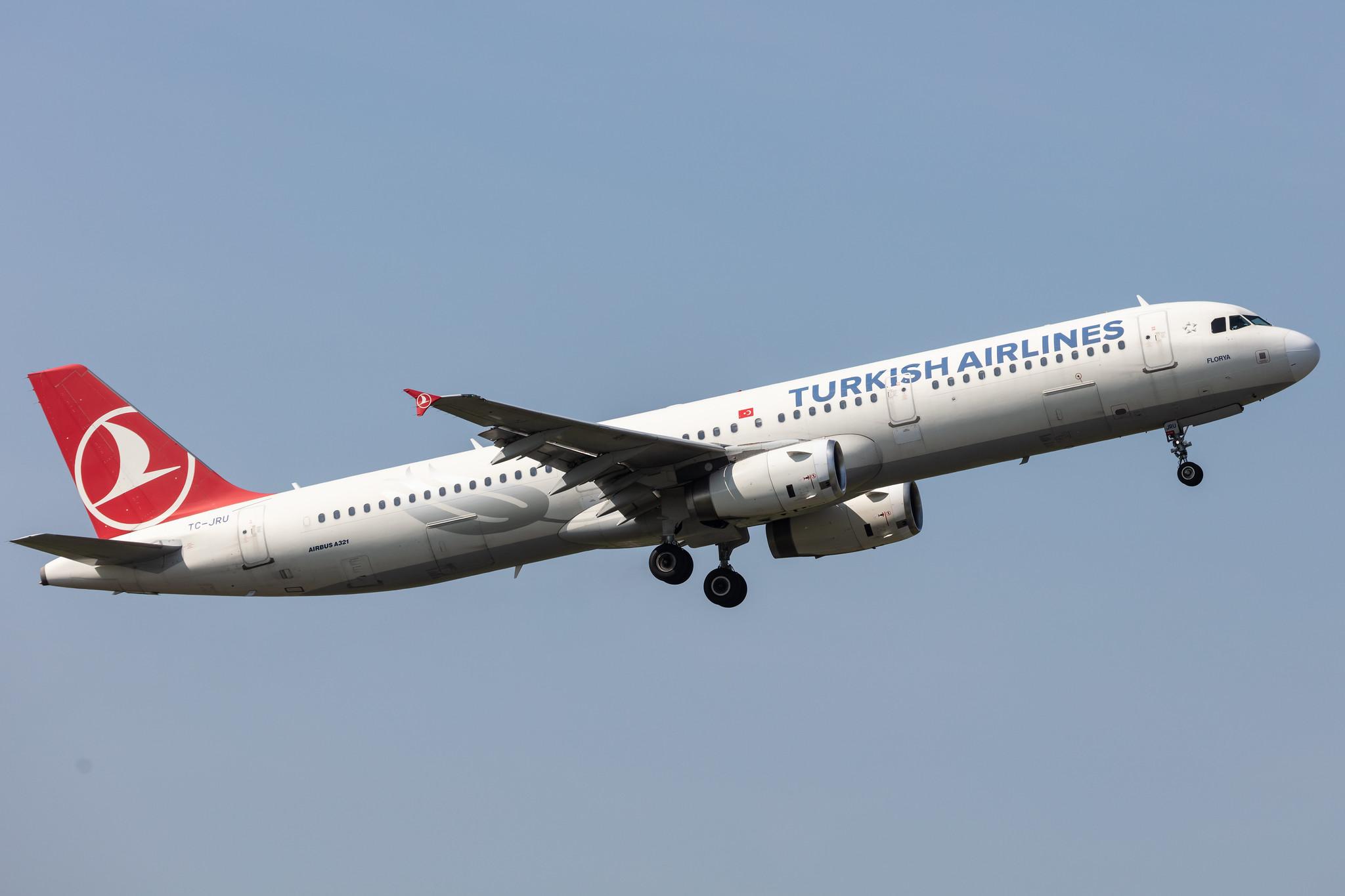 Amsterdam Schiphol: Turkish Airlines (TK / THY) |  Airbus A321-231 A321 | TC-JRU | MSN 4788