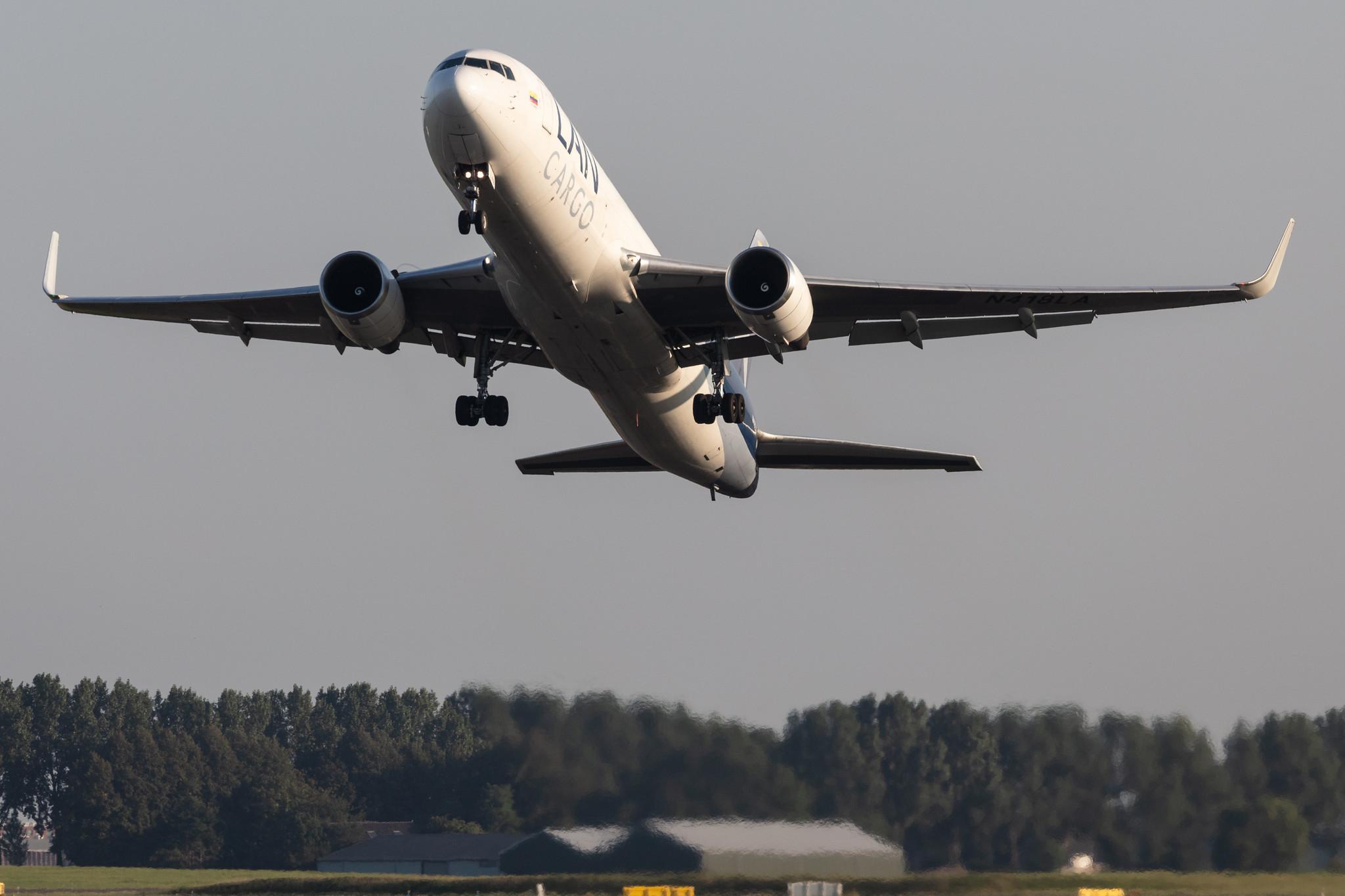 Amsterdam Schiphol: LATAM Cargo (UC / LCO) | Operator: LATAM Cargo Colombia |  Boeing 767-316F(ER) B763 | N418LA | MSN 34246