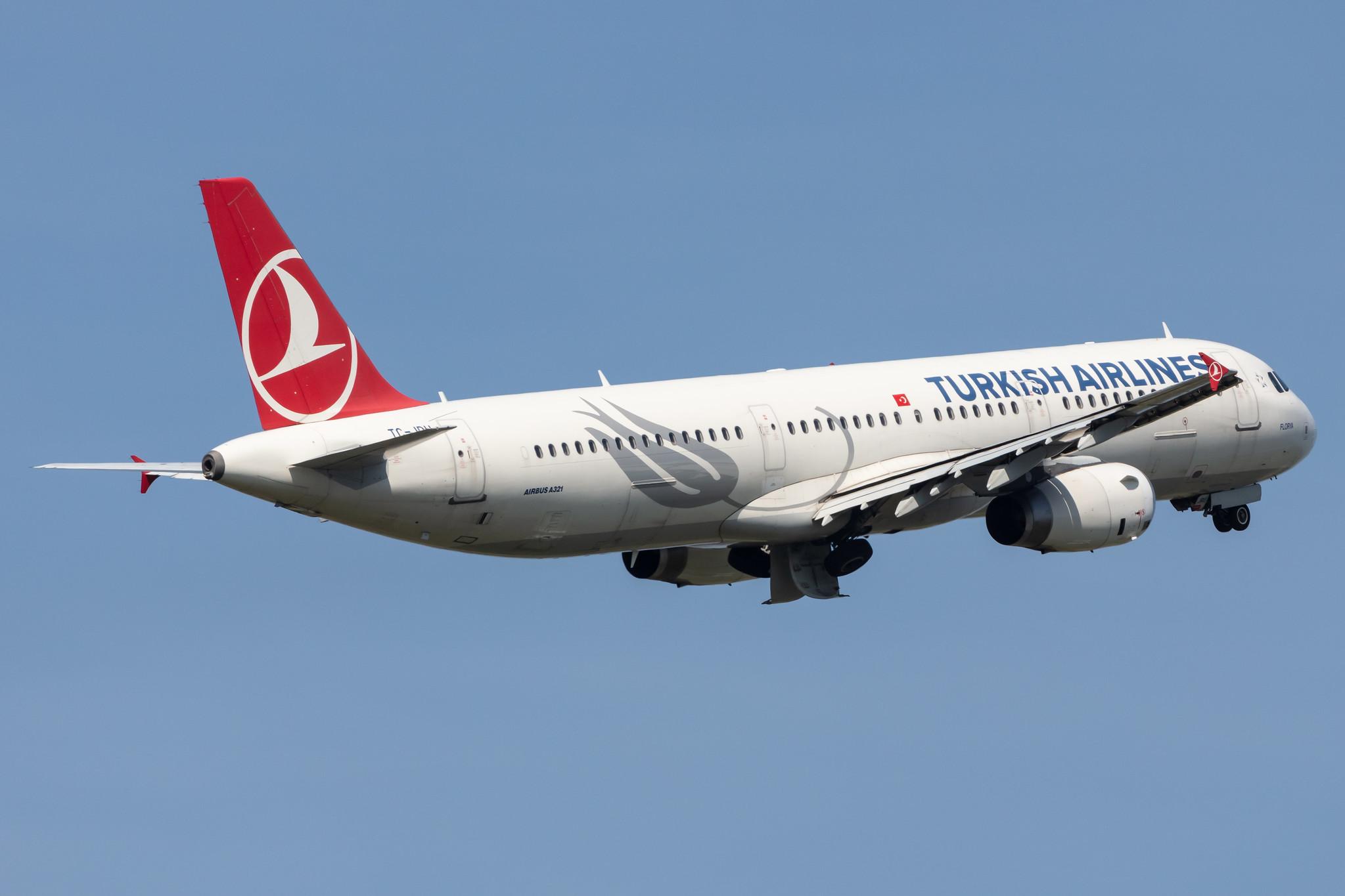 Amsterdam Schiphol: Turkish Airlines (TK / THY) |  Airbus A321-231 A321 | TC-JRU | MSN 4788