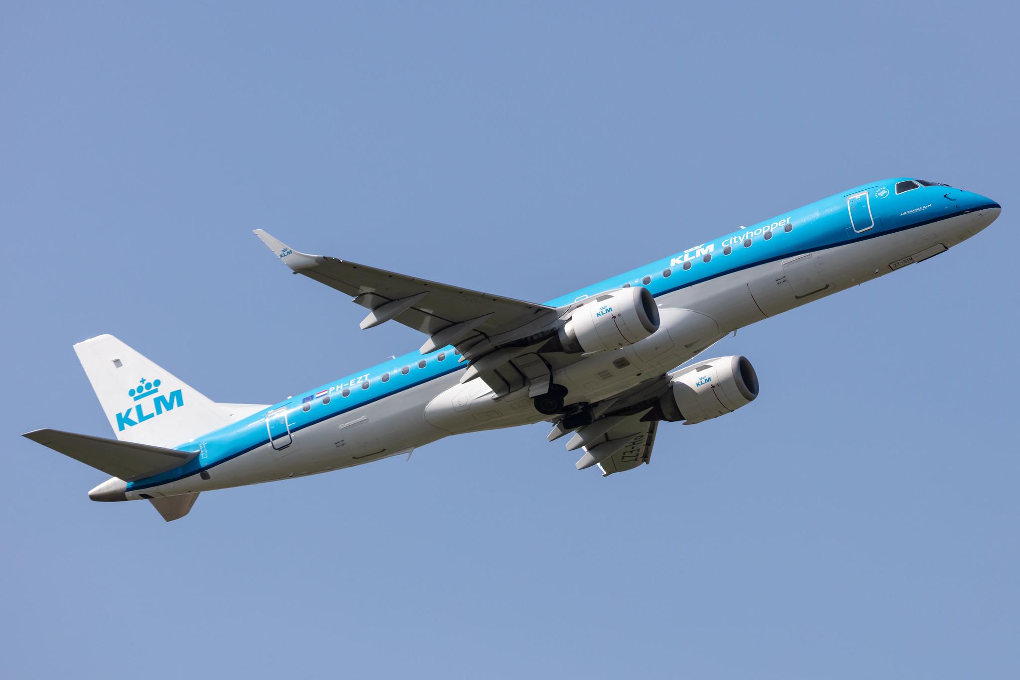 Amsterdam Schiphol: KLM (KL / KLM) | Operator: KLM Cityhopper |  Embraer E190STD E190 | PH-EZT | MSN 19000519