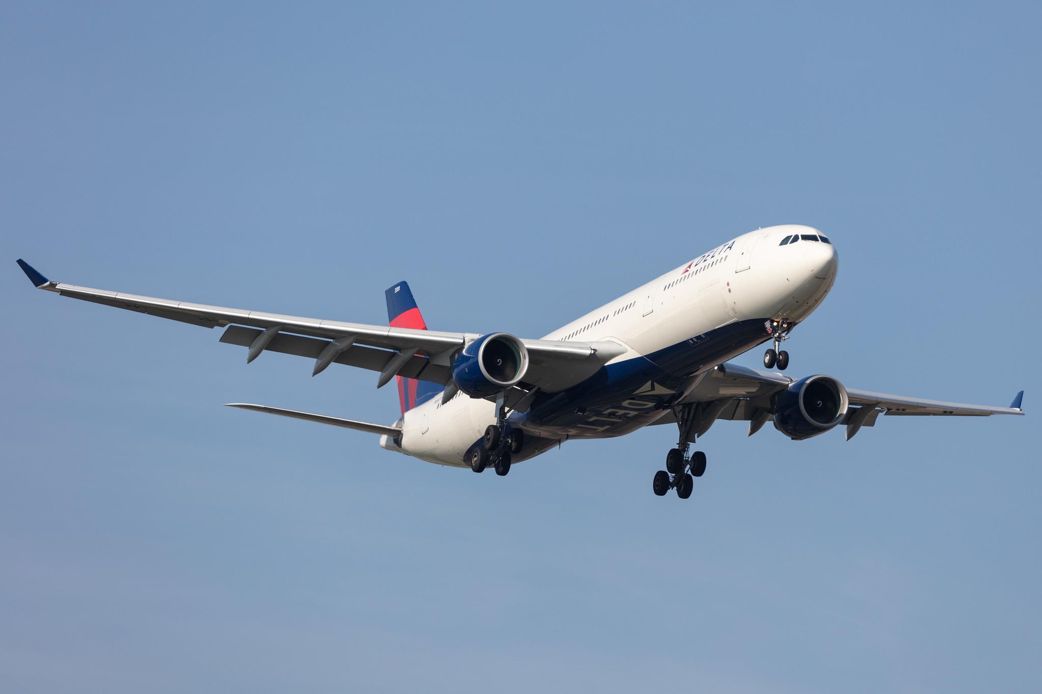 Amsterdam Schiphol: Delta Air Lines (DL / DAL) |  Airbus A330-323 A333 | N801NW | MSN 0524