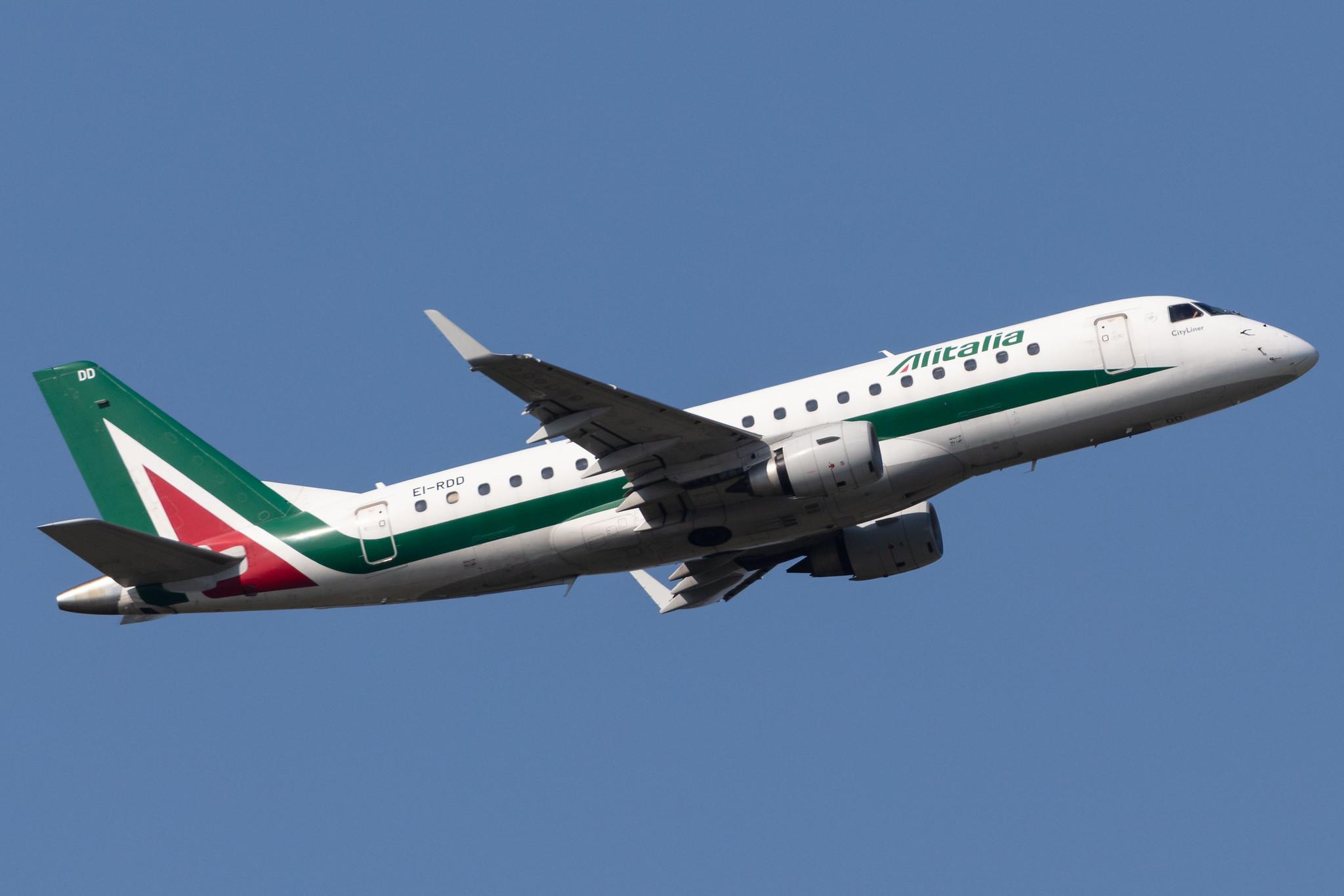 Amsterdam Schiphol: Alitalia (AZ / AZA) |  Embraer E175STD E75S | EI-RDD | MSN 17000334