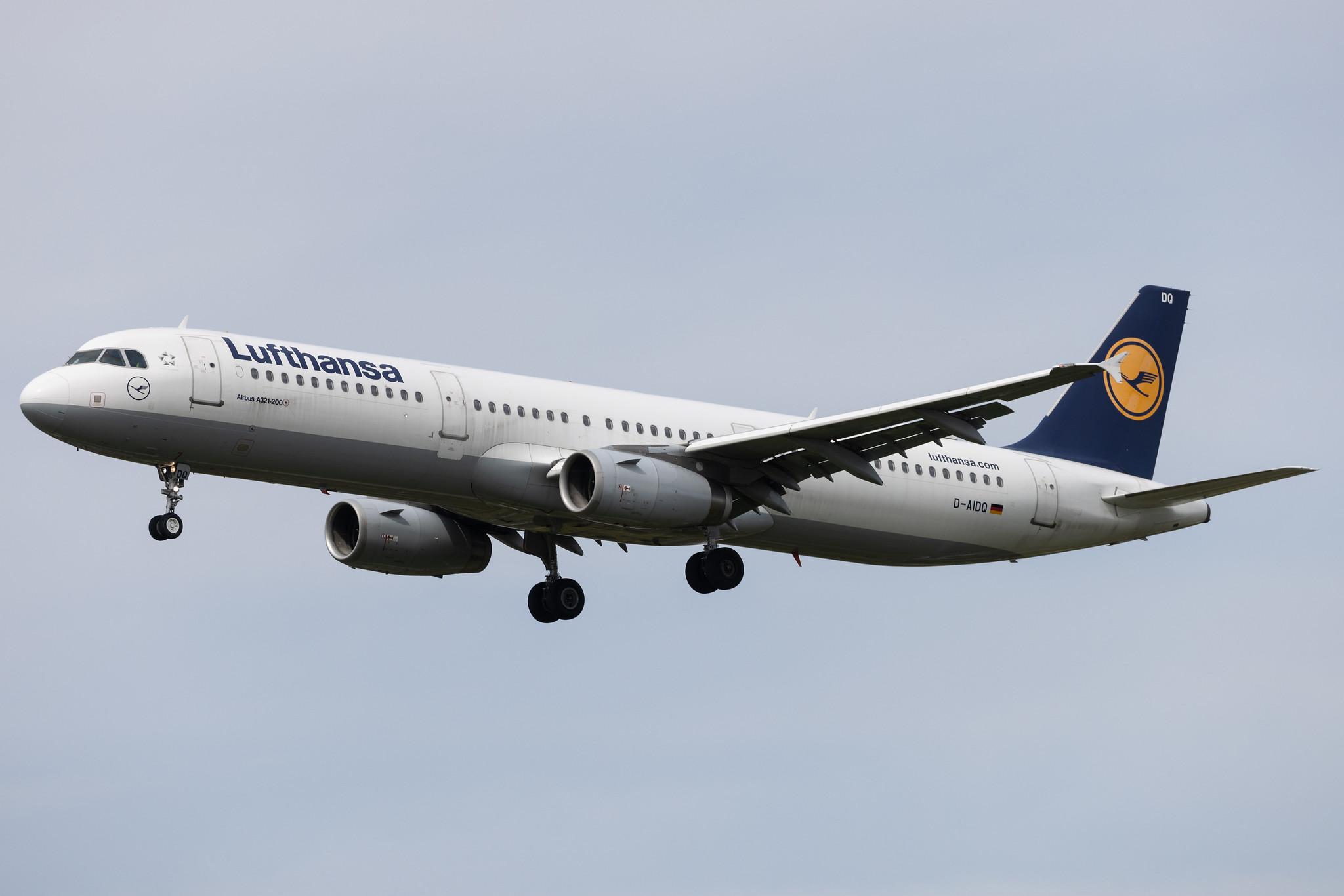 Hamburg Airport: Lufthansa (LH / DLH) |  Airbus A321-231 A321 | D-AIDQ | MSN 5028