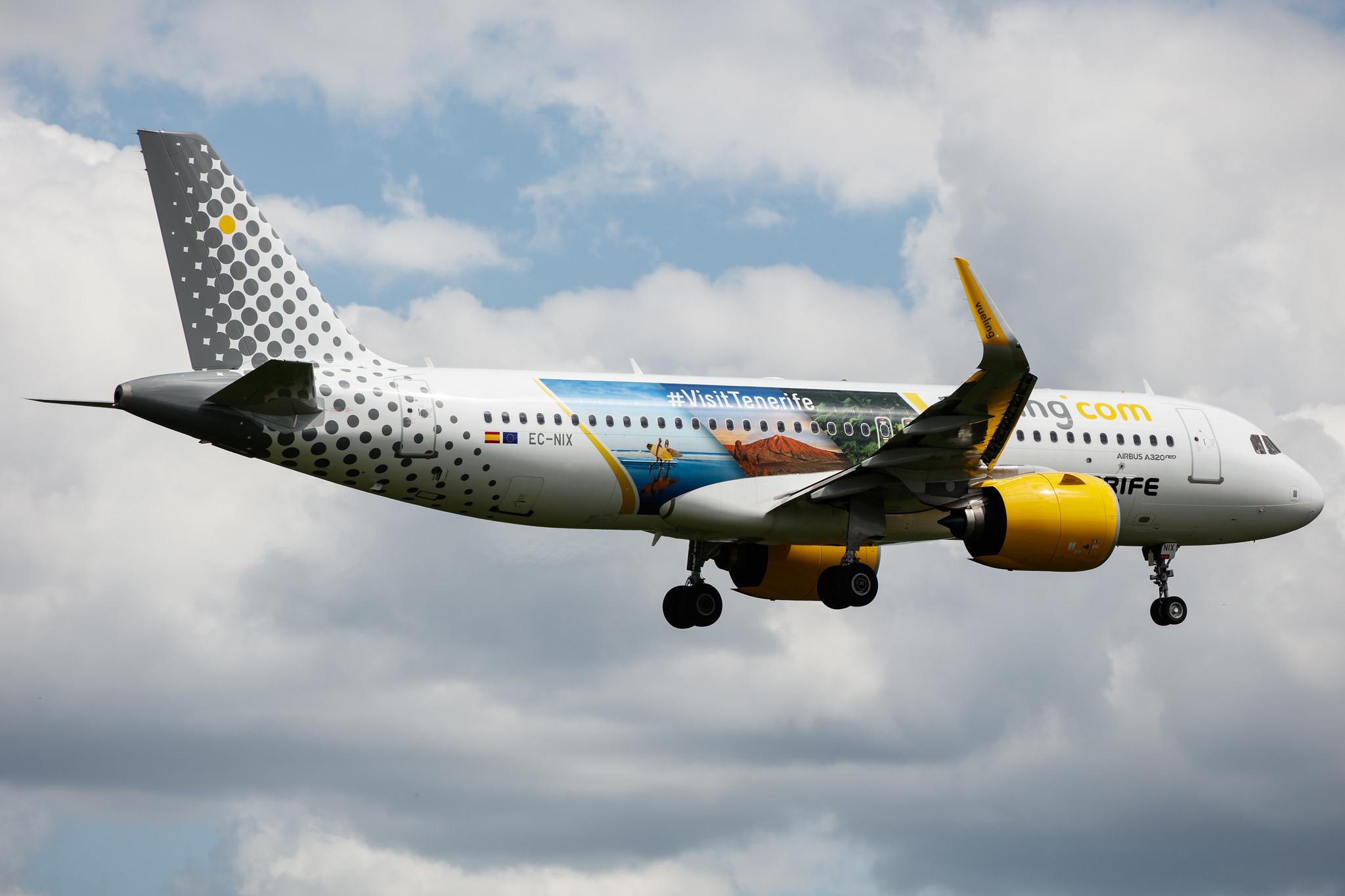 Hamburg Airport: Vueling (VY / VLG) |  Livery: Visit Tenerife Livery |  Airbus A320-271N A20N | EC-NIX | MSN 10024