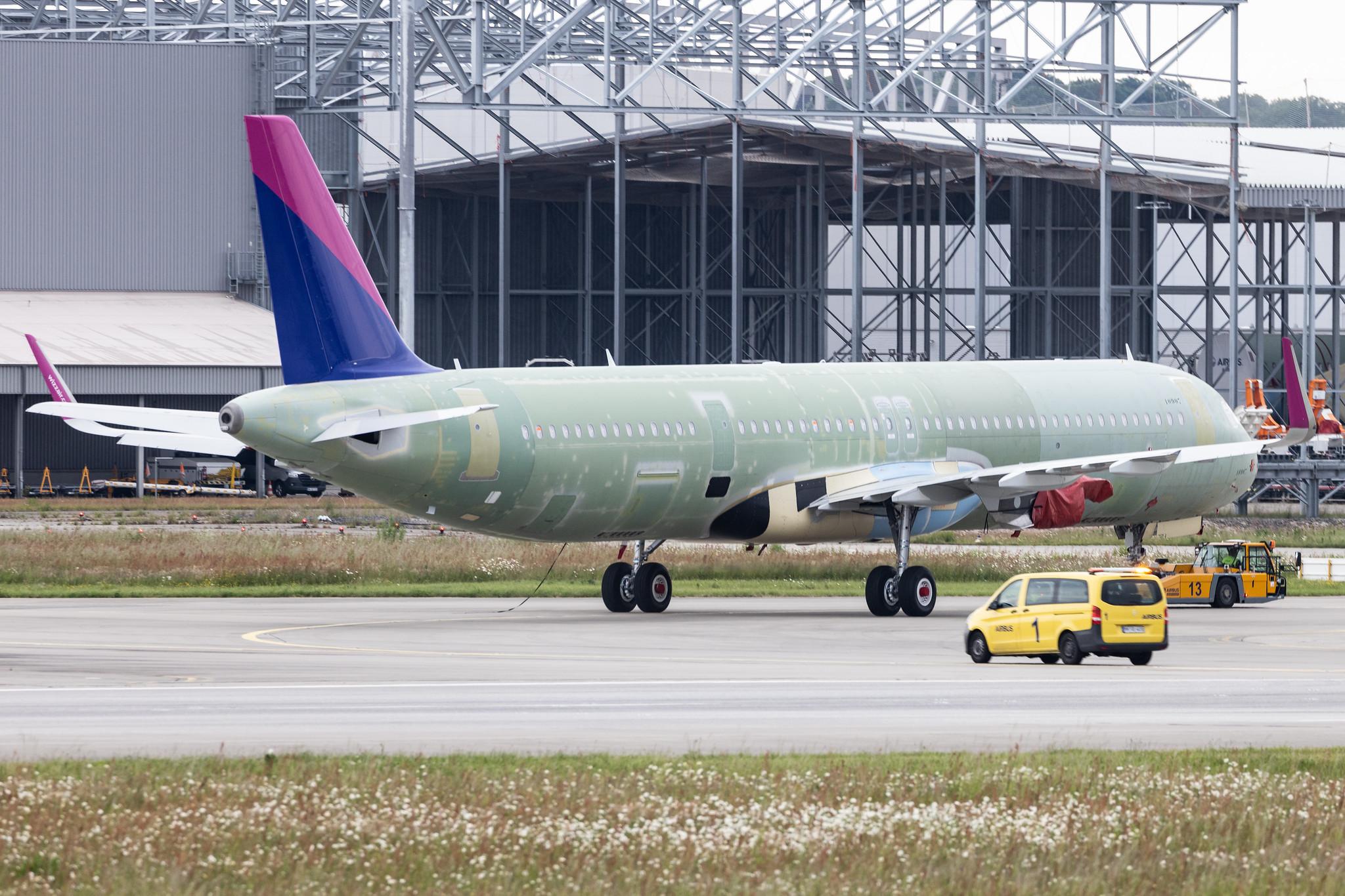 Hamburg Finkenwerder: Wizz Air (W6 / WZZ) |  Airbus A321-271NX A21N | D- | MSN 10907