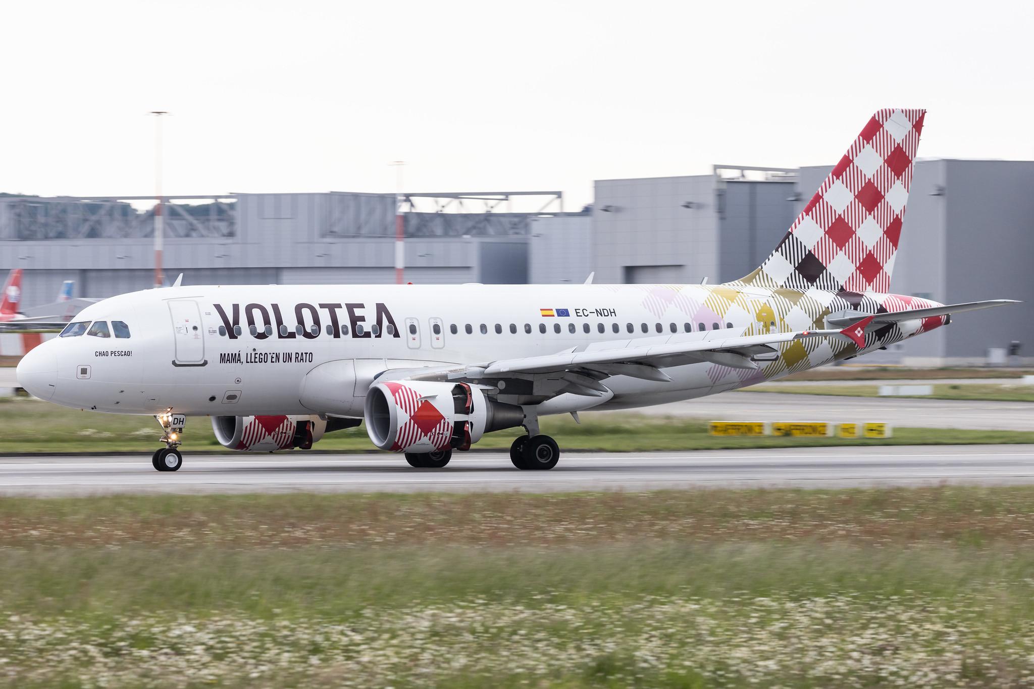 Hamburg Finkenwerder: Volotea (V7 / VOE) |  Airbus A319-111 A319 | EC-NDH | MSN 03403