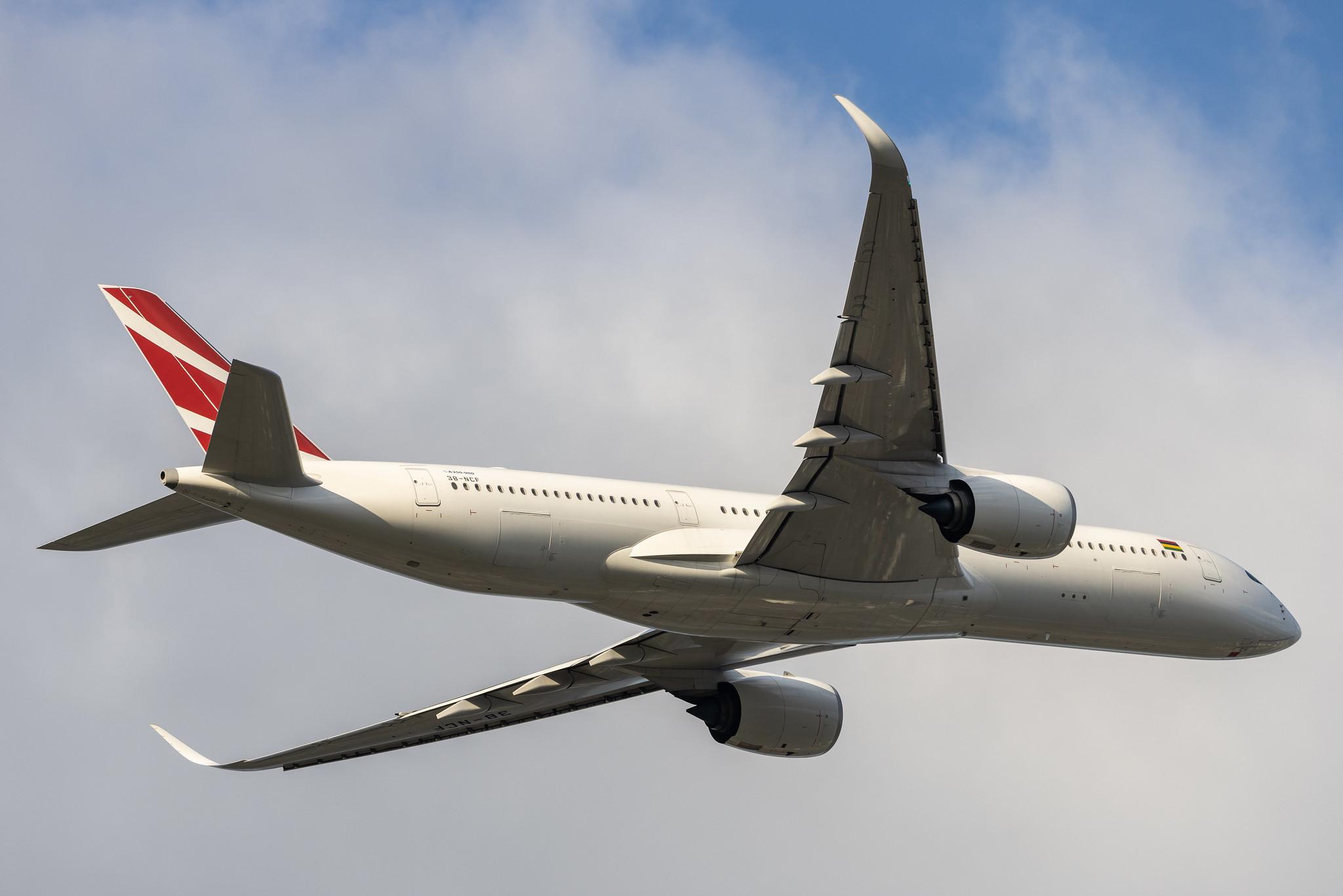 London Heathrow: Air Mauritius (MK / MAU) |  Airbus A350-941 A359 | 3B-NCF | MSN 365