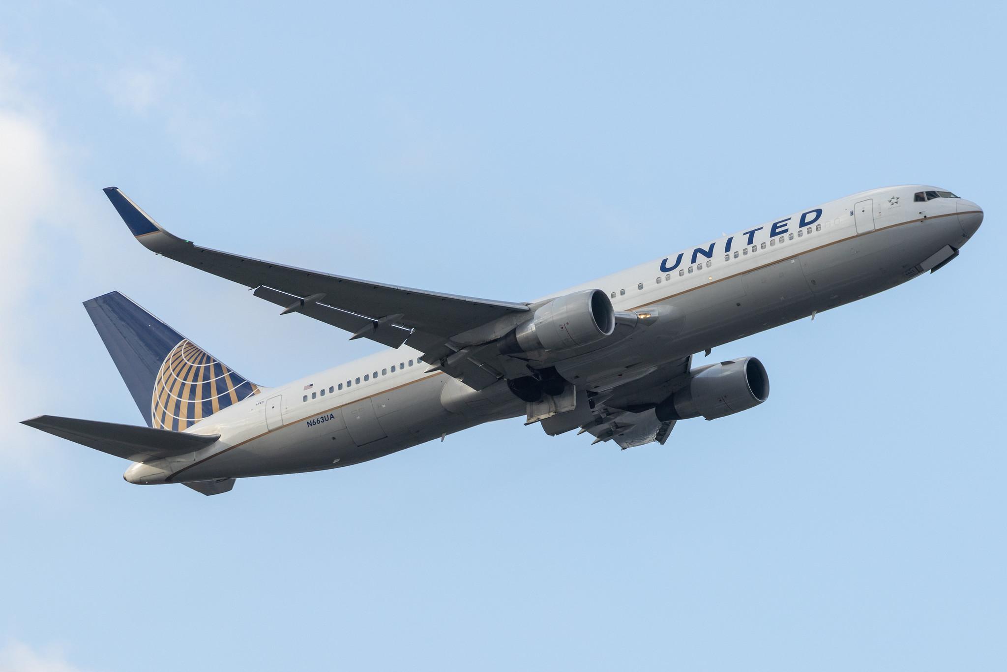 London Heathrow: United Airlines (UA / UAL) |  Boeing 767-322(ER) B763 | N663UA | MSN 27160