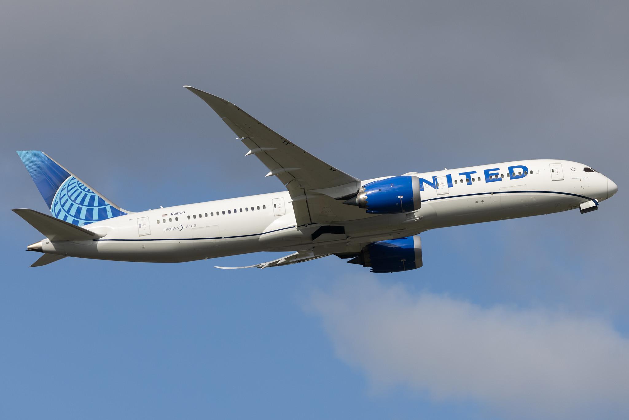 London Heathrow: United Airlines (UA / UAL) |  Boeing 787-9 Dreamliner B789 | N29977 | MSN 66136