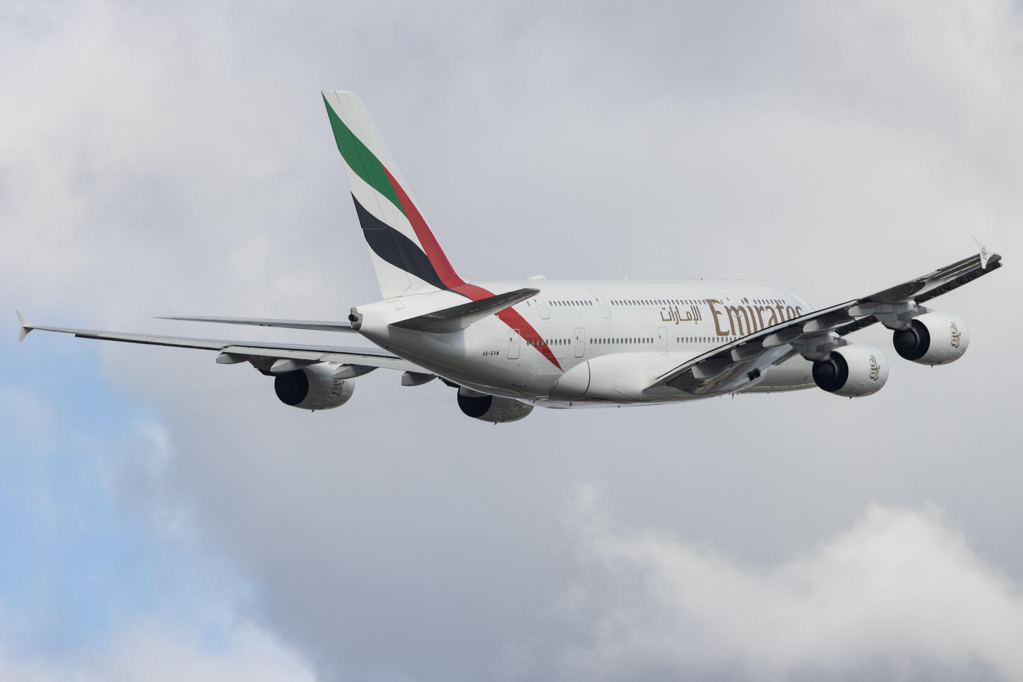 London Heathrow: Emirates (EK / UAE) |  Airbus A380-842 A388 | A6-EVM | MSN 264