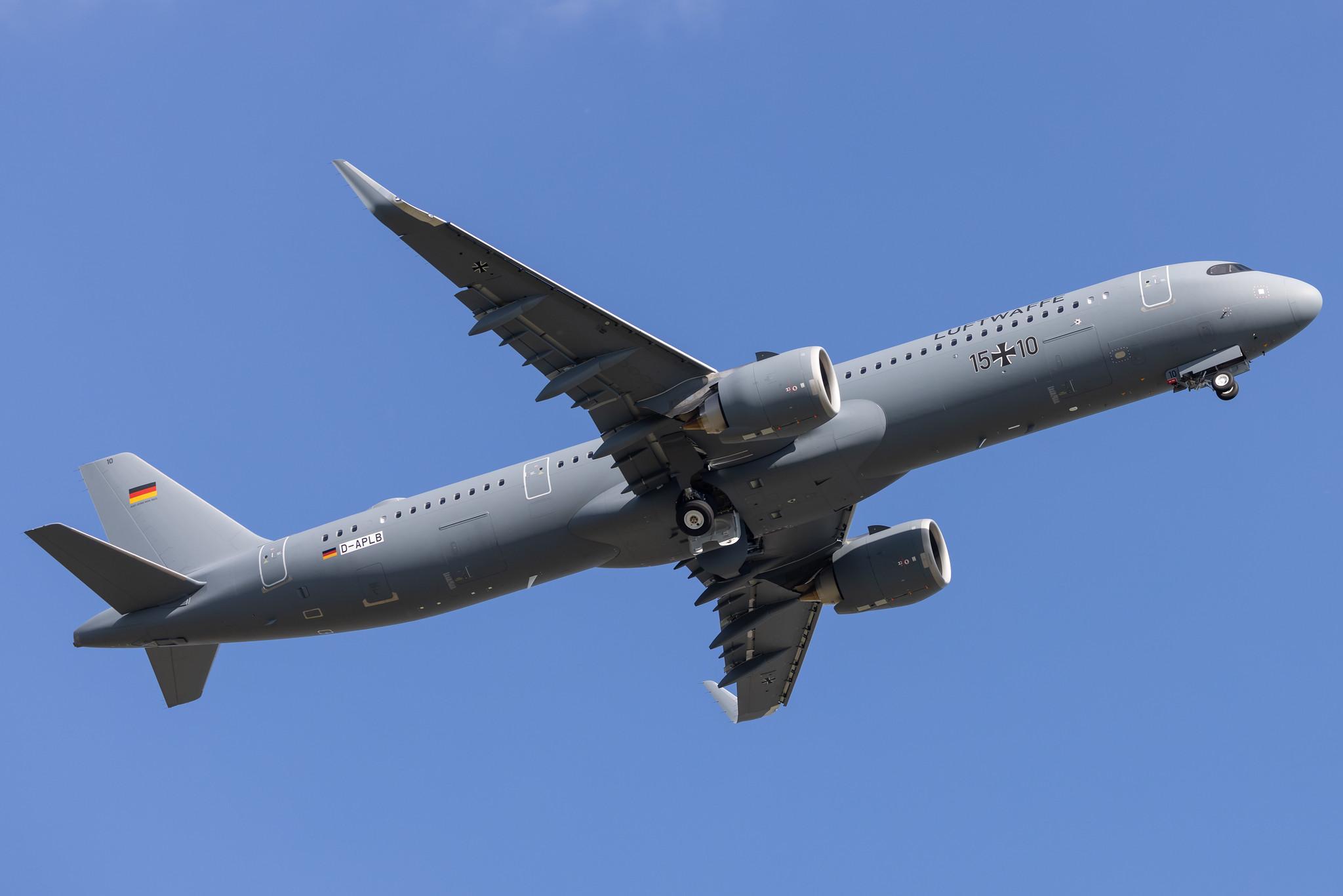 Hamburg Airport: German Air Force (/ GAF) | Operator: Lufthansa Technik |  Airbus A321-251NX A21N | D-APLB | MSN 10613
