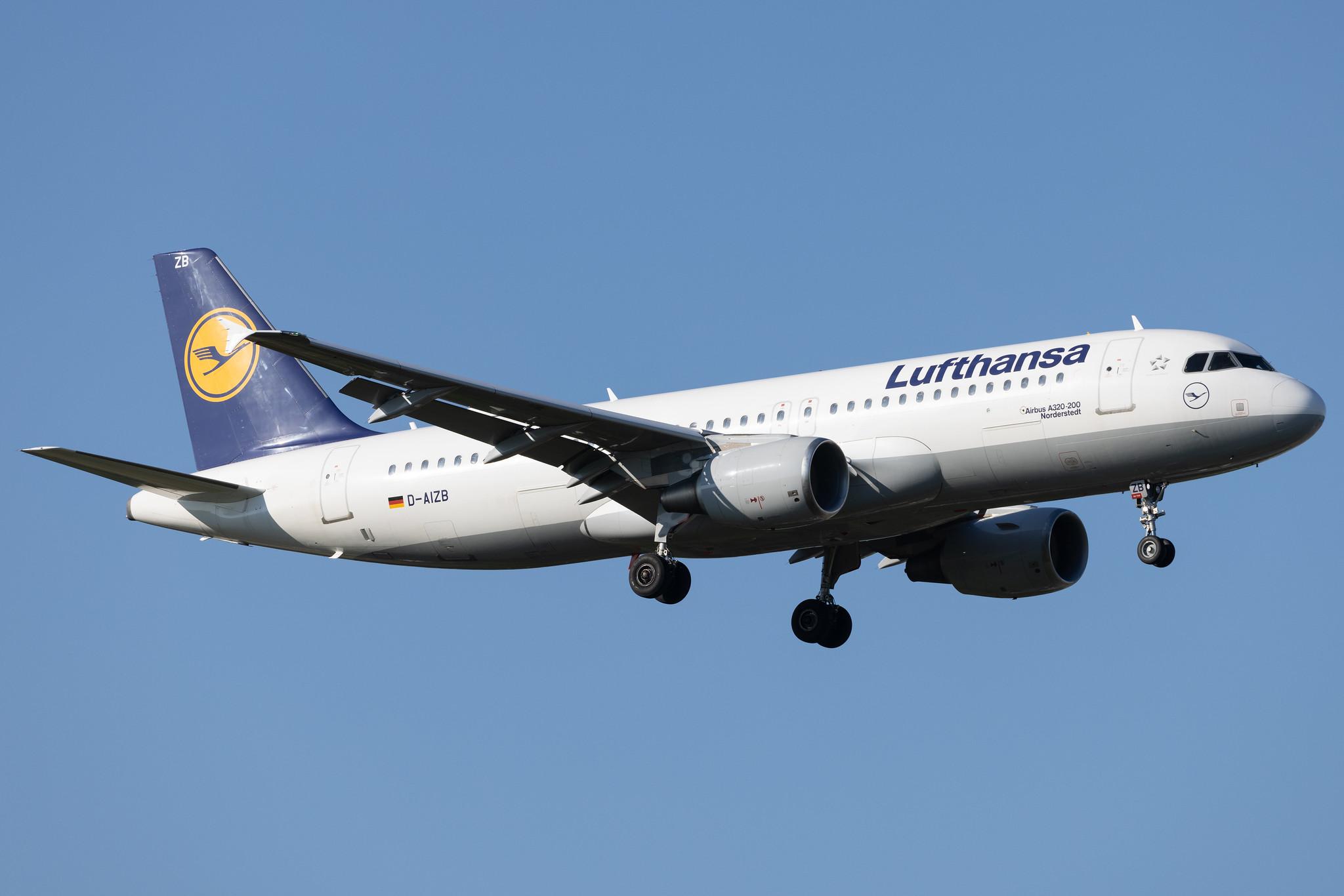 Hamburg Airport: Lufthansa (LH / DLH) | Airbus A320-214 A320 | D-AIZB | MSN 4120