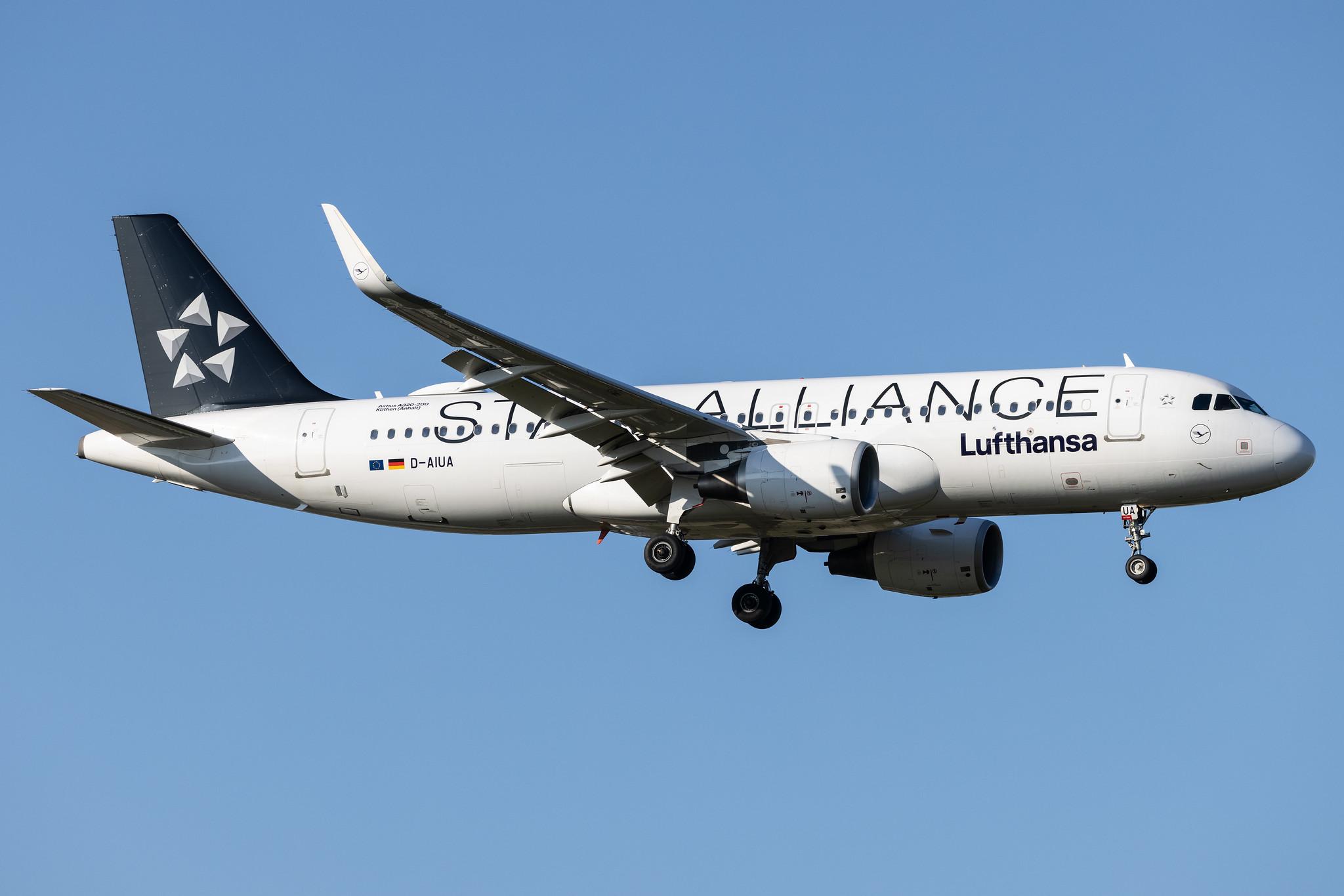 Hamburg Airport: Lufthansa (LH / DLH) | Livery: Star Alliance Livery | Airbus A320-214 A320 | D-AIUA | MSN 5935