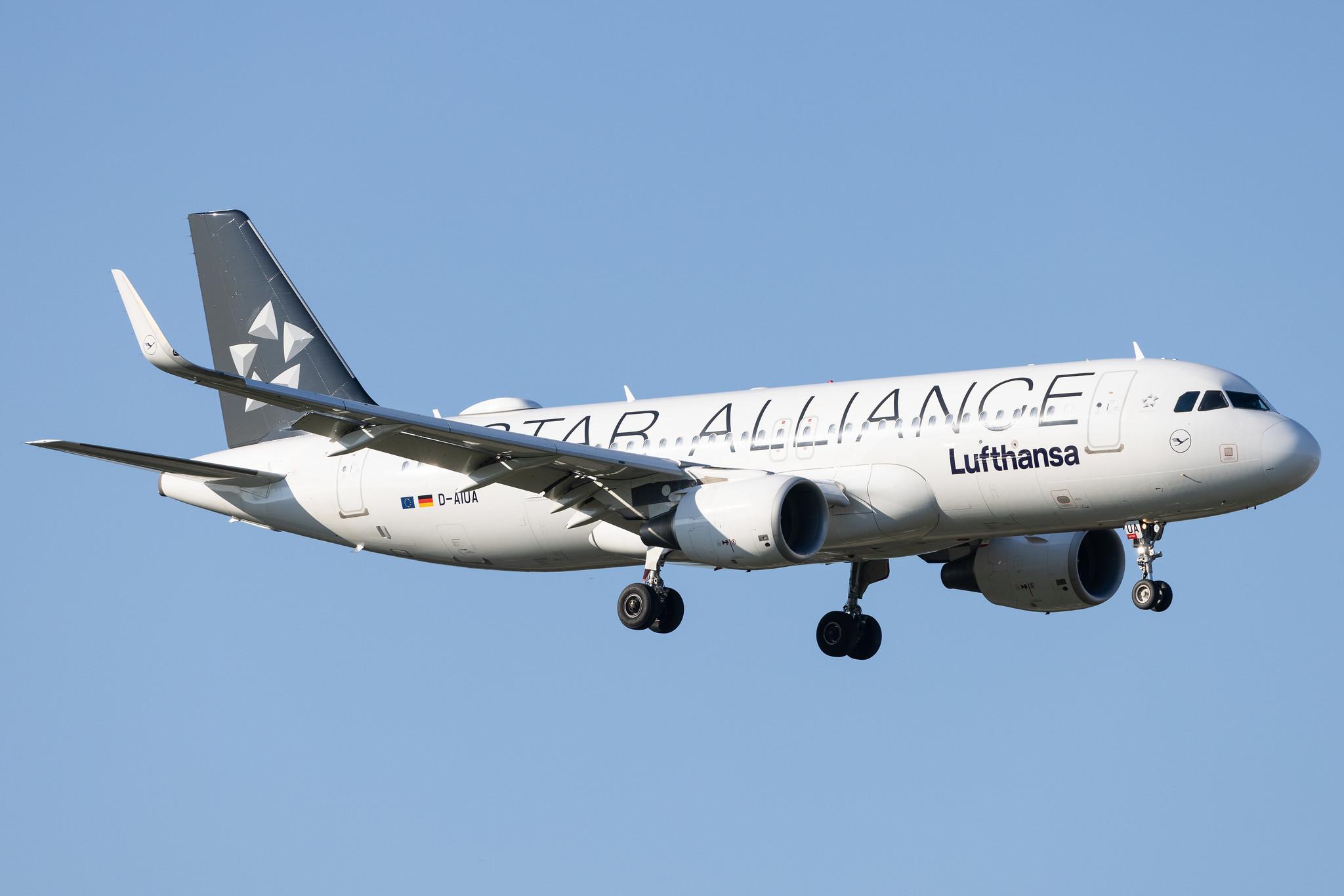 Hamburg Airport: Lufthansa (LH / DLH) | Livery: Star Alliance Livery | Airbus A320-214 A320 | D-AIUA | MSN 5935