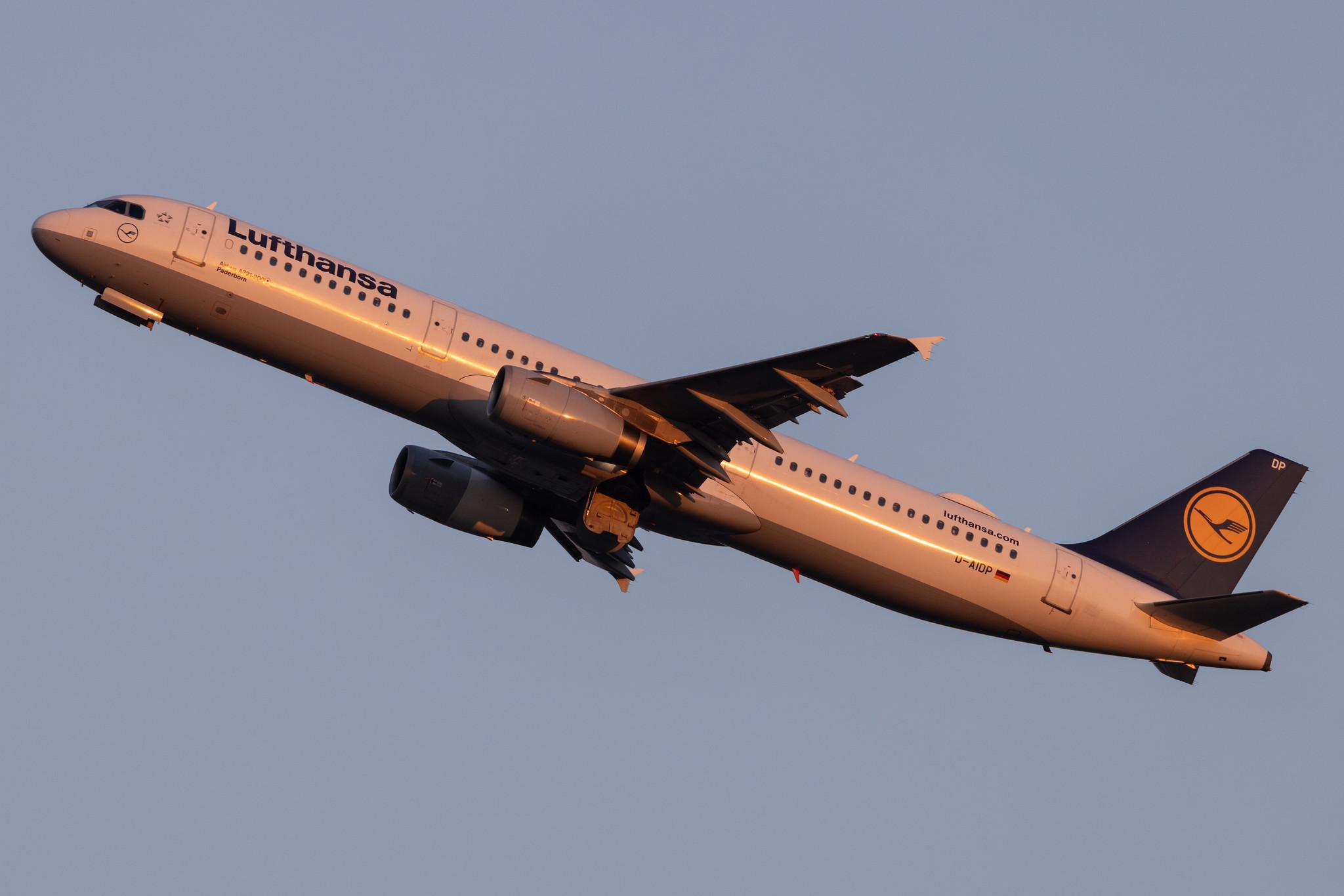 Hamburg Airport: Lufthansa (LH / DLH) | Airbus A321-231 A321 | D-AIDP | MSN 5049