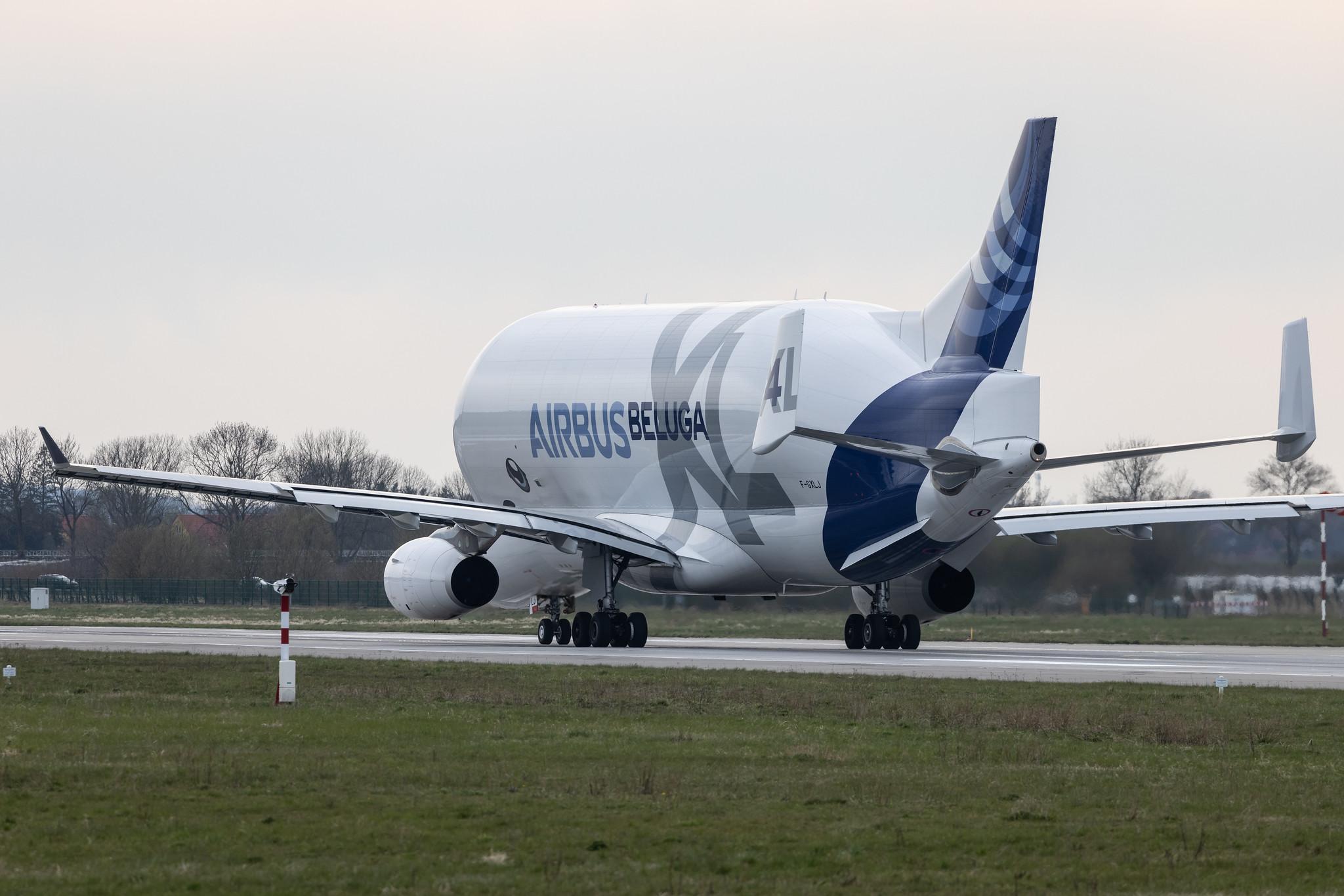 Hamburg Finkenwerder: Airbus Transport International (4Y / BGA) | Airbus A330-743L Beluga XL A337 | F-GXLJ | MSN 1985