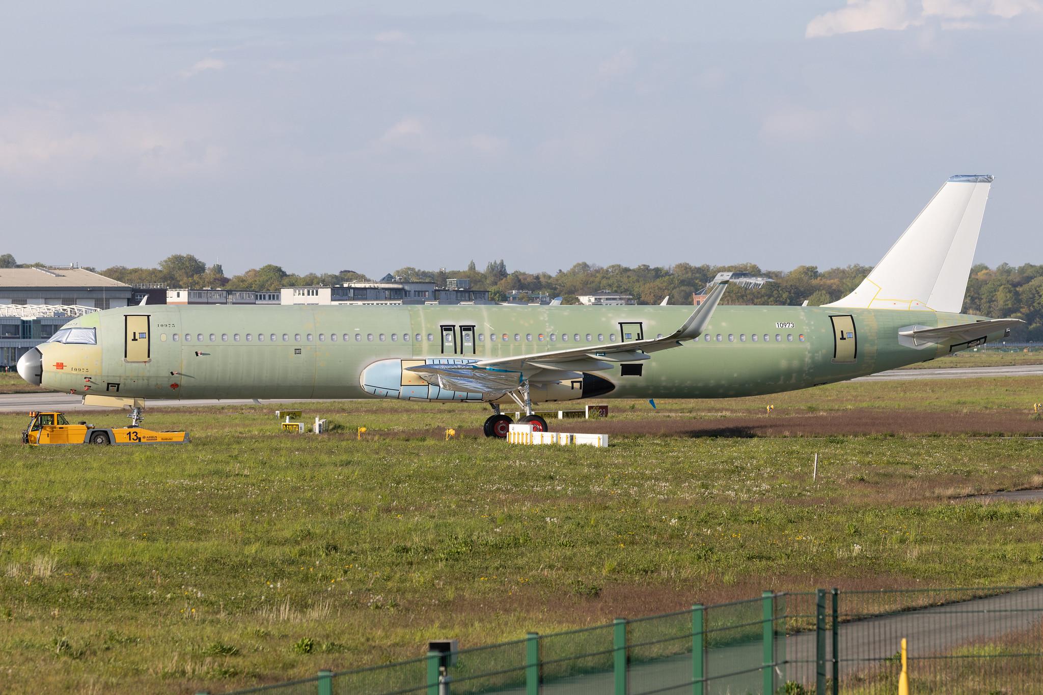 Hamburg Finkenwerder: S7 - Siberia Airlines (S7 / SBI) | Airbus A321-271NX A21N | D- | VQ- | MSN 10973