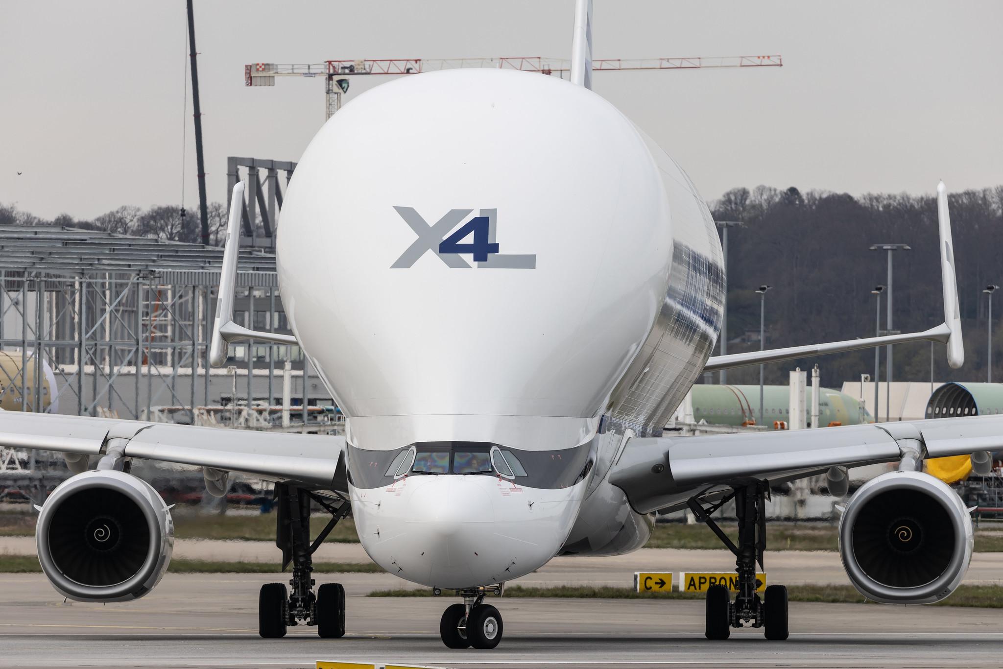 Hamburg Finkenwerder: Airbus Transport International (4Y / BGA) | Airbus A330-743L Beluga XL A337 | F-GXLJ | MSN 1985