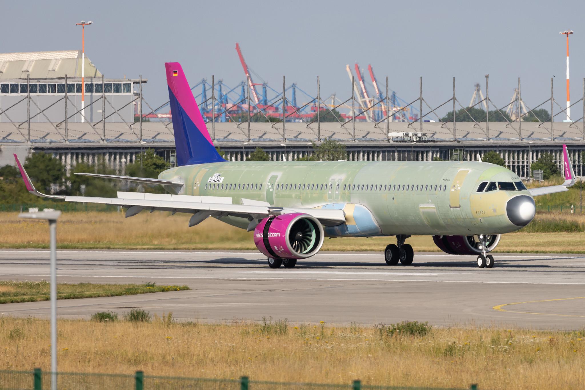 Hamburg Finkenwerder: Wizz Air (W6 / WZZ) | Airbus A321-271NX A21N | D-AZAF | HA- | MSN 10989