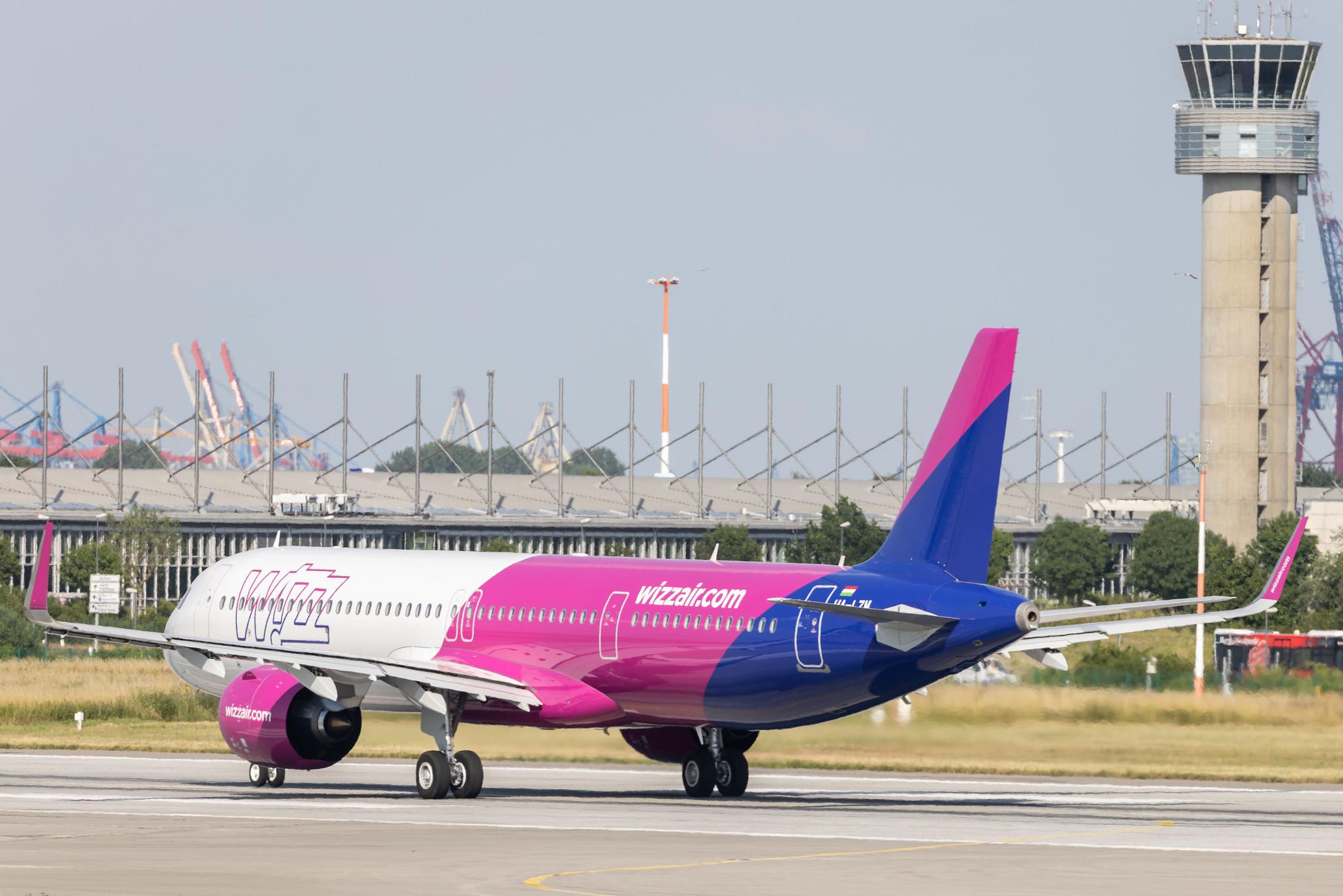 Hamburg Finkenwerder: Wizz Air (W6 / WZZ) |  Airbus A321-271NX A21N | HA-LZM | MSN 10930