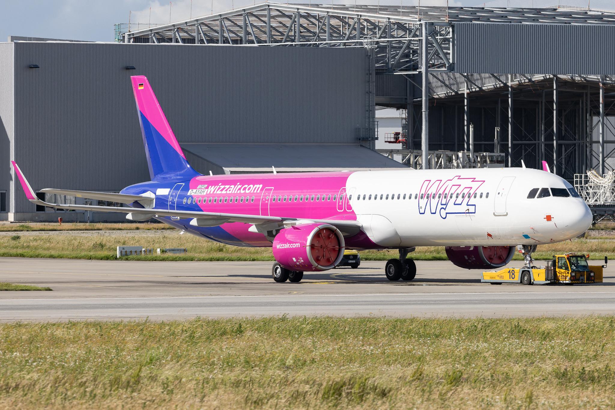 Hamburg Finkenwerder: Wizz Air (W6 / WZZ) | Airbus A321-271NX A21N | D-AYAH | HA-LGK | MSN 10894