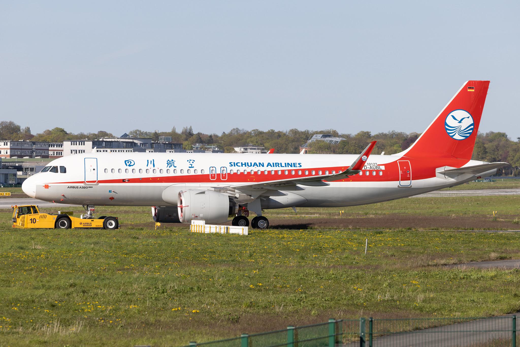 Hamburg Finkenwerder: Sichuan Airlines (3U / CSC) | Airbus A320-271N A20N | D-AUBL | B-322U | MSN 10127