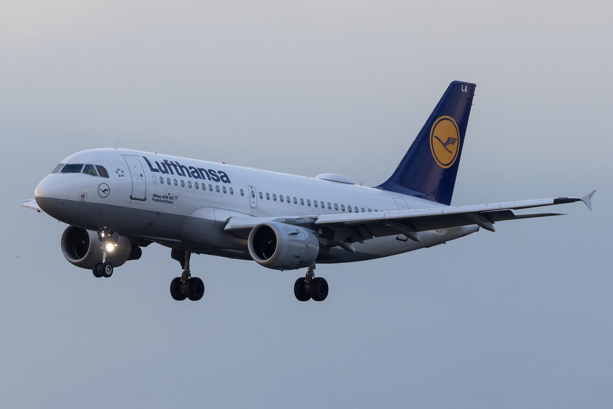 Hamburg Airport: Lufthansa (LH / DLH) | Airbus A319-114 A319 | D-AILA | MSN 0609