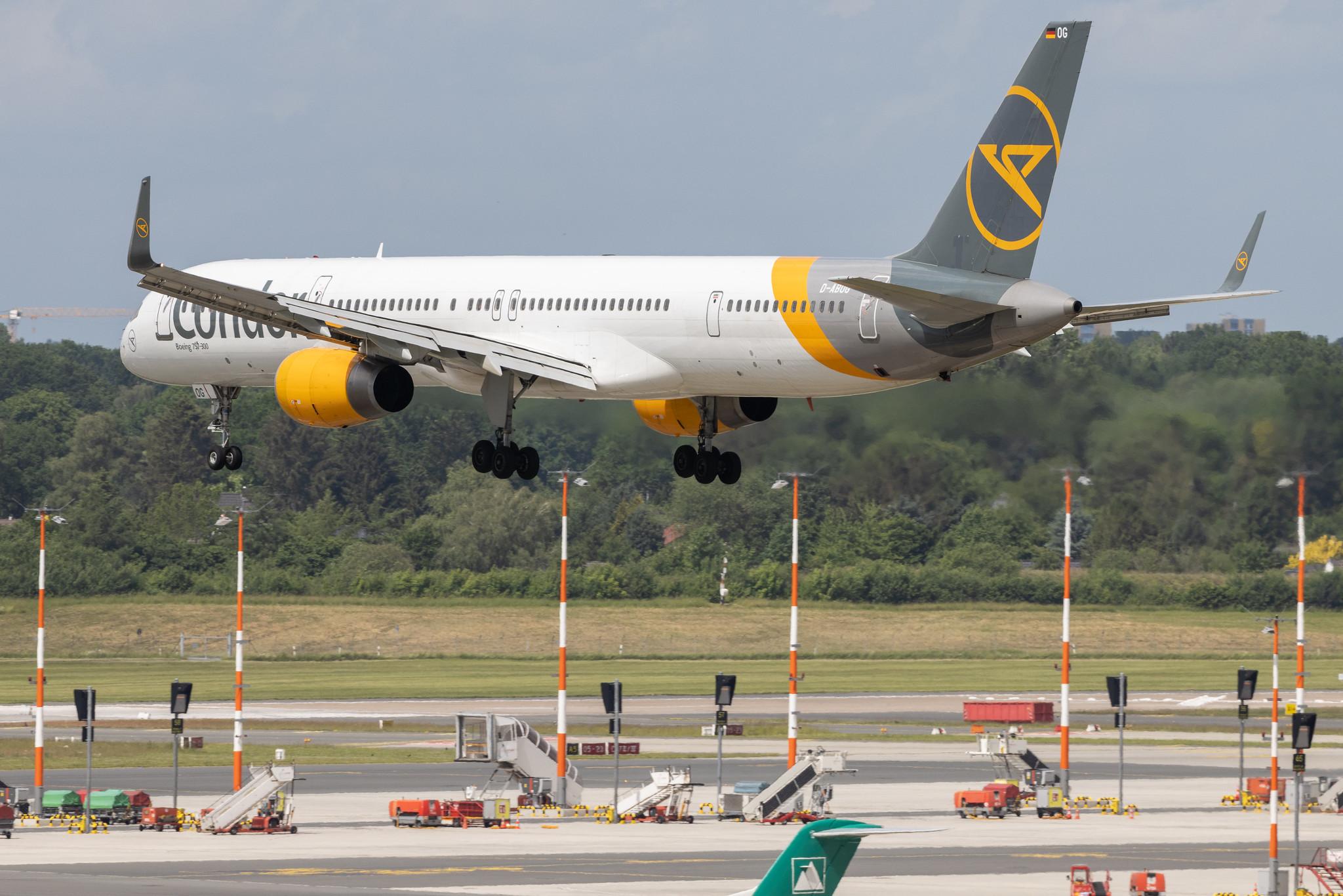 Hamburg Airport: Condor (DE / CFG) | Boeing 757-330 B753 | D-ABOG | MSN 29014