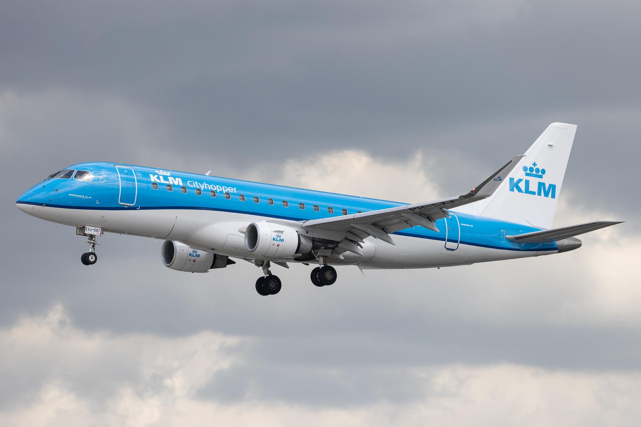 Hamburg Airport: KLM (KL / KLM) | Operator: KLM Cityhopper | Embraer E175STD E75L | PH-EXJ | MSN 17000597