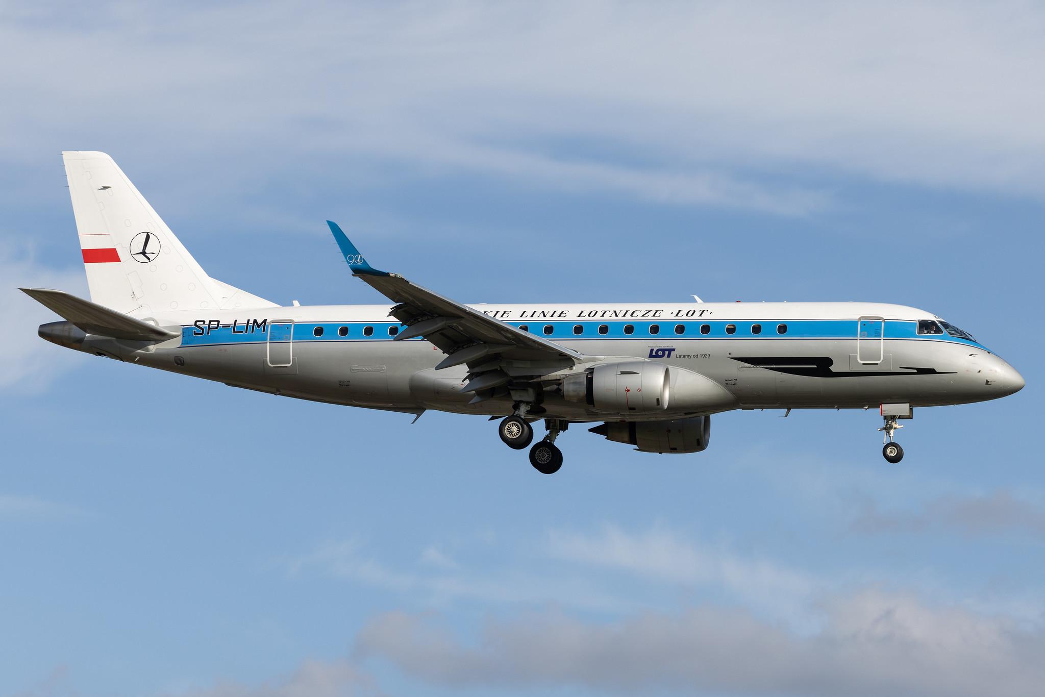 Hamburg Airport: LOT (LO / LOT) | Livery: Retro Livery | E75S | SP-LIM | MSN 17000311