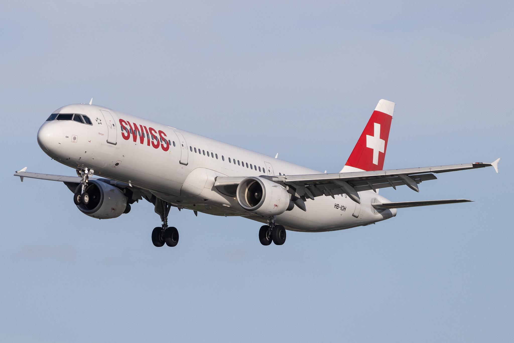 Hamburg Airport: Swiss (LX / SWR) | Airbus A321-111 A321 | HB-IOH | MSN 0664