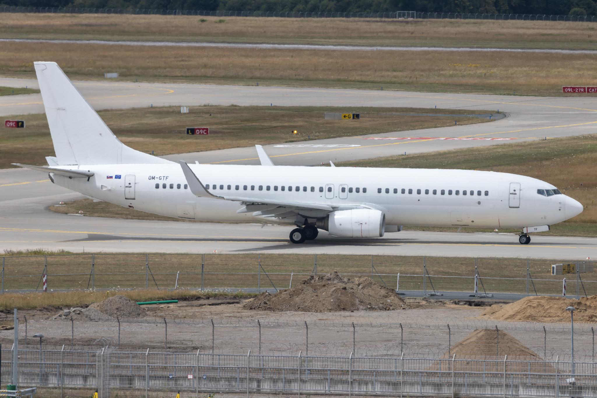 Hannover Airport: Go2Sky (6G / RLX) | Boeing 737-86J B738 | OM-GTF | MSN 28070