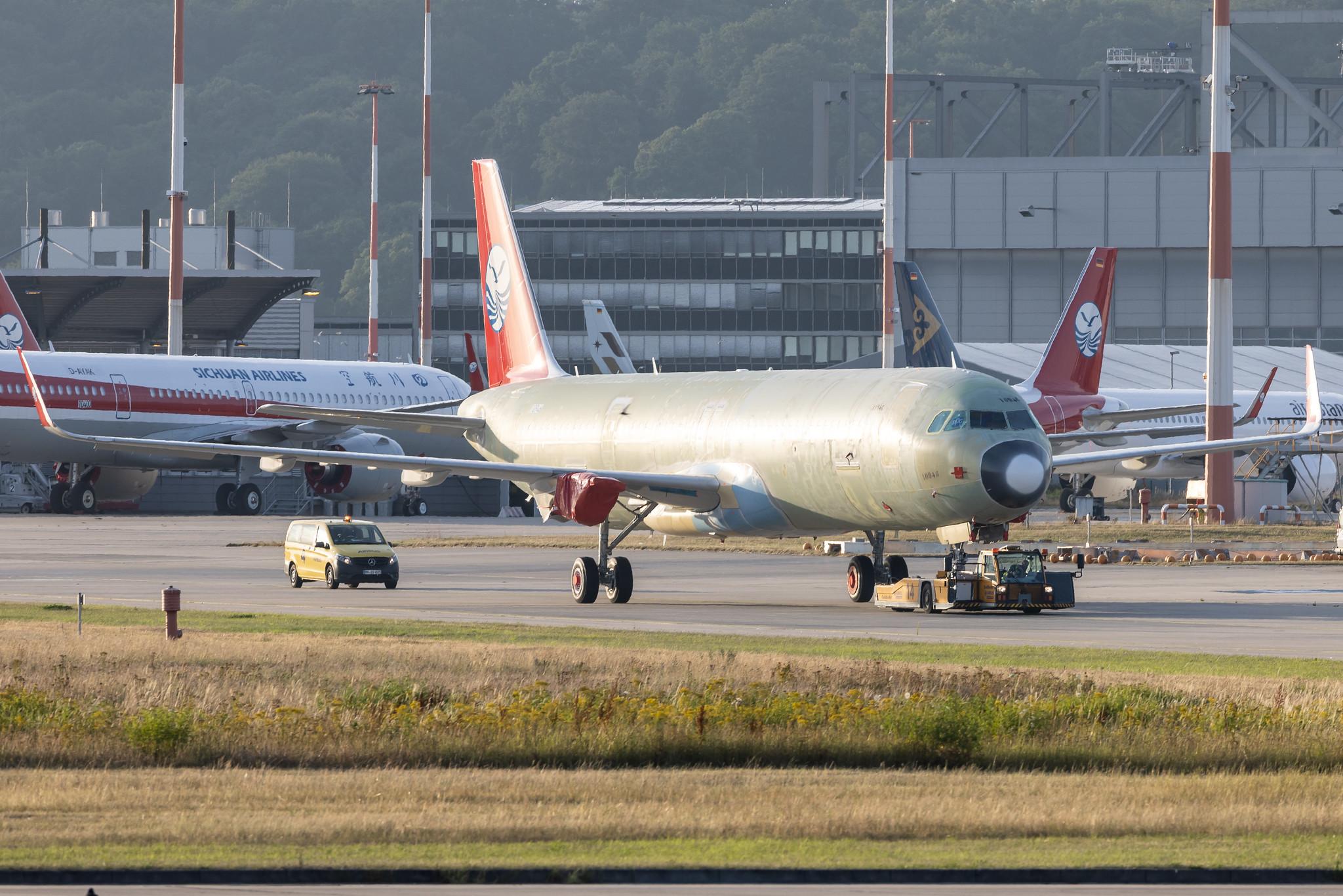 Hamburg Finkenwerder: Sichuan Airlines (3U / CSC) | Airbus A321-271NX A21N | D-AZYT | MSN 10946