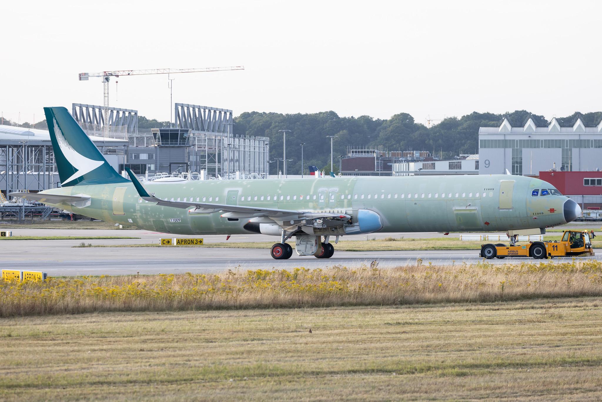 Hamburg Finkenwerder: Cathay Pacific (CX / CPA) | Airbus A321-251NX A21N | D- | MSN 11009