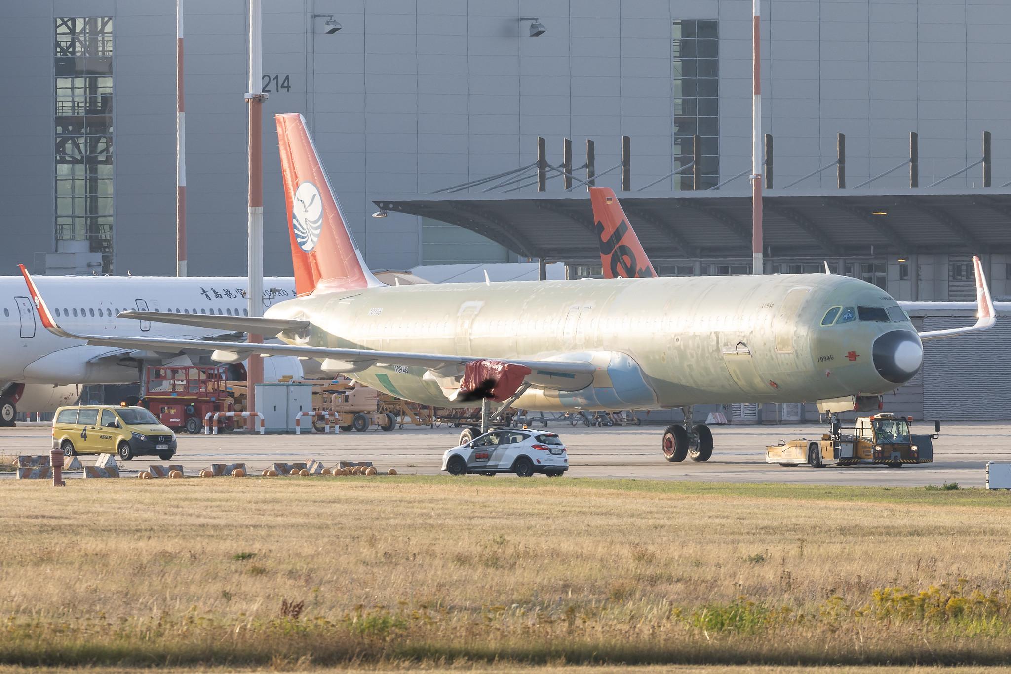Hamburg Finkenwerder: Sichuan Airlines (3U / CSC) | Airbus A321-271NX A21N | D-AZYT | MSN 10946
