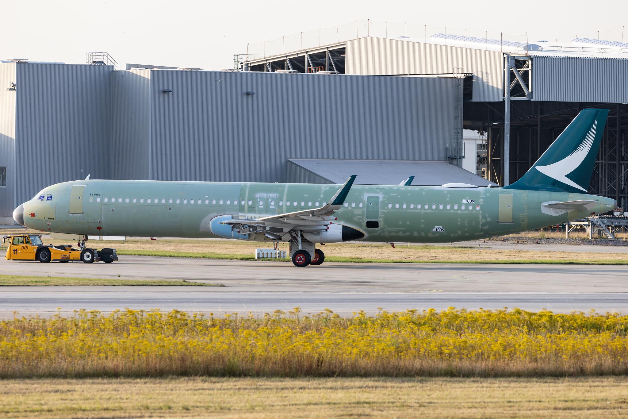 Hamburg Finkenwerder: Cathay Pacific (CX / CPA) | Airbus A321-251NX A21N | D- | MSN 11009