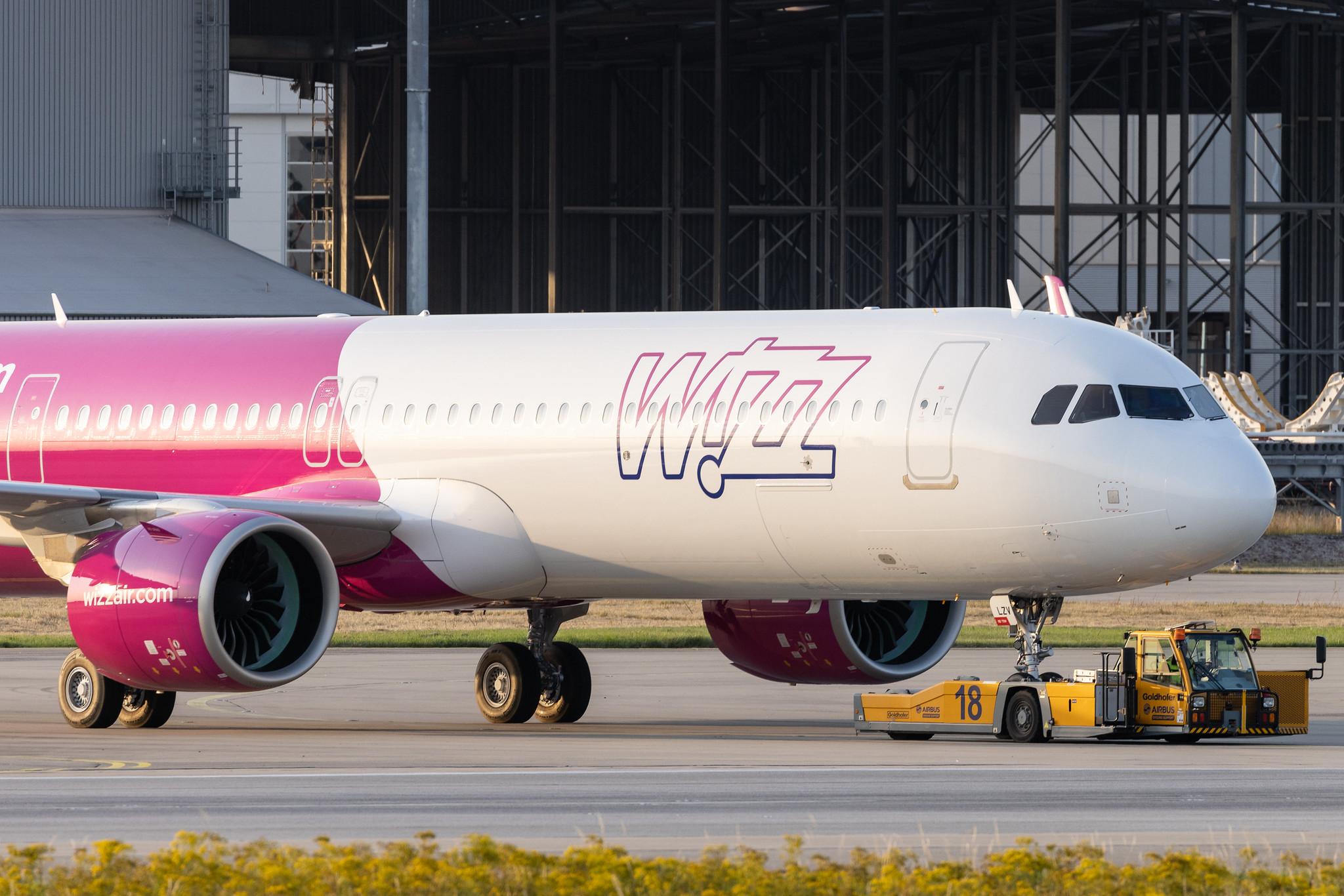 Hamburg Finkenwerder: Wizz Air (W6 / WZZ) | Airbus A321-271NX A21N | D-AZYR | HA-LZV | MSN 10922