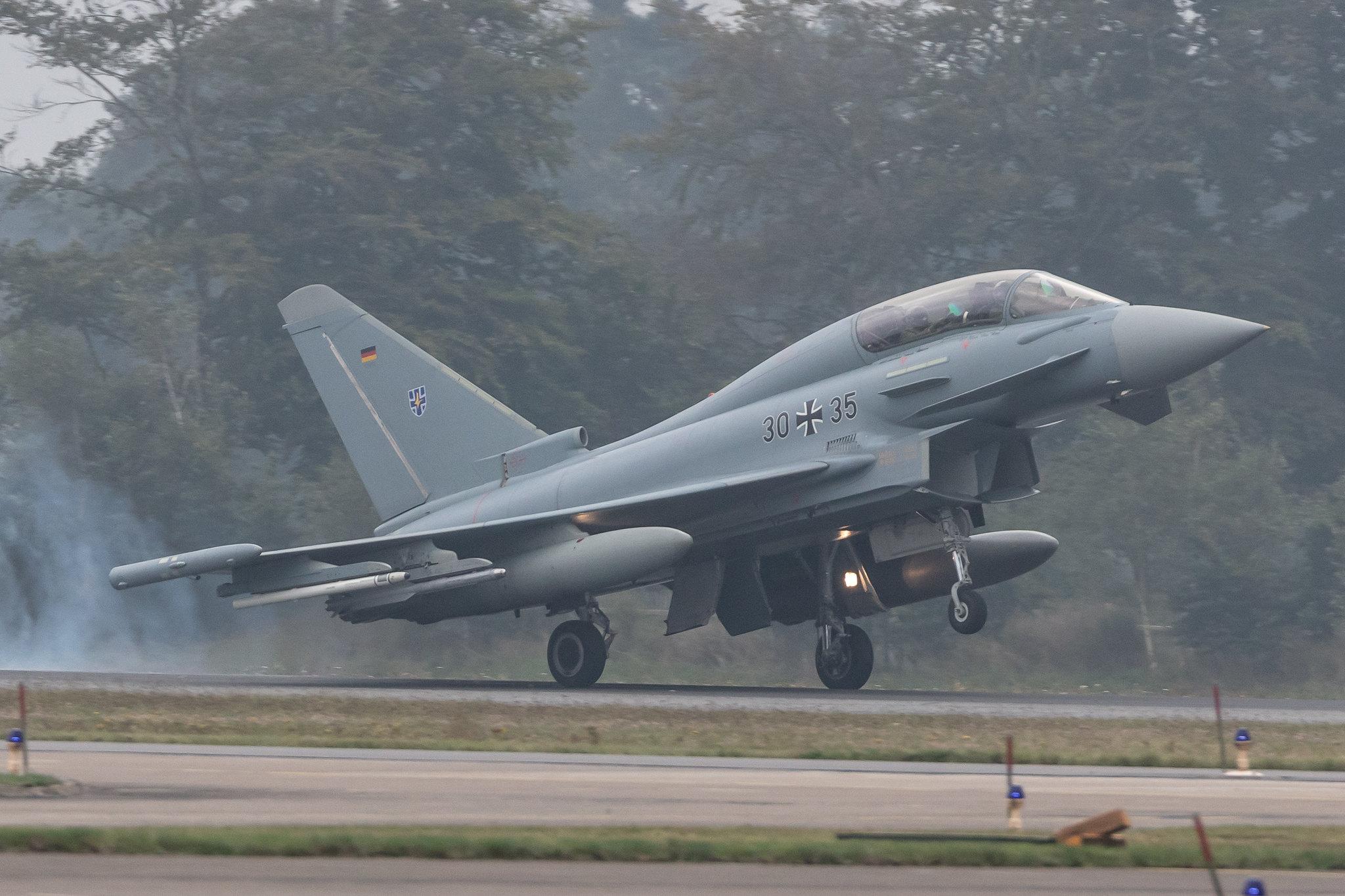 Fliegerhorst Hohn: German Air Force (/ GAF) | Eurofighter Typhoon EF2000 EUFI | 30+35 | MSN GT013