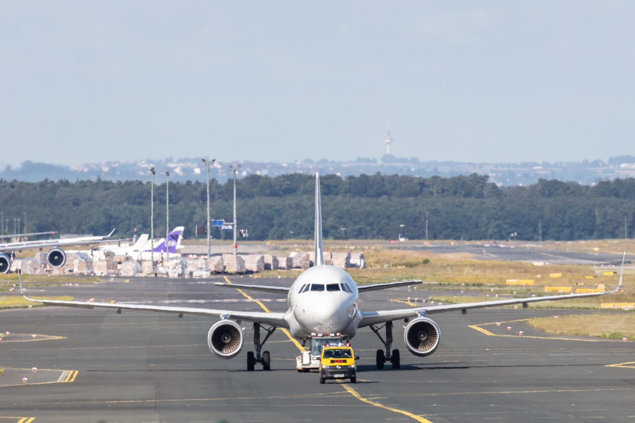 Frankfurt Airport: Lufthansa (LH / DLH) | Operator: Lufthansa CityLine |  Embraer E190LR E190 | D-AECF | MSN 19000359