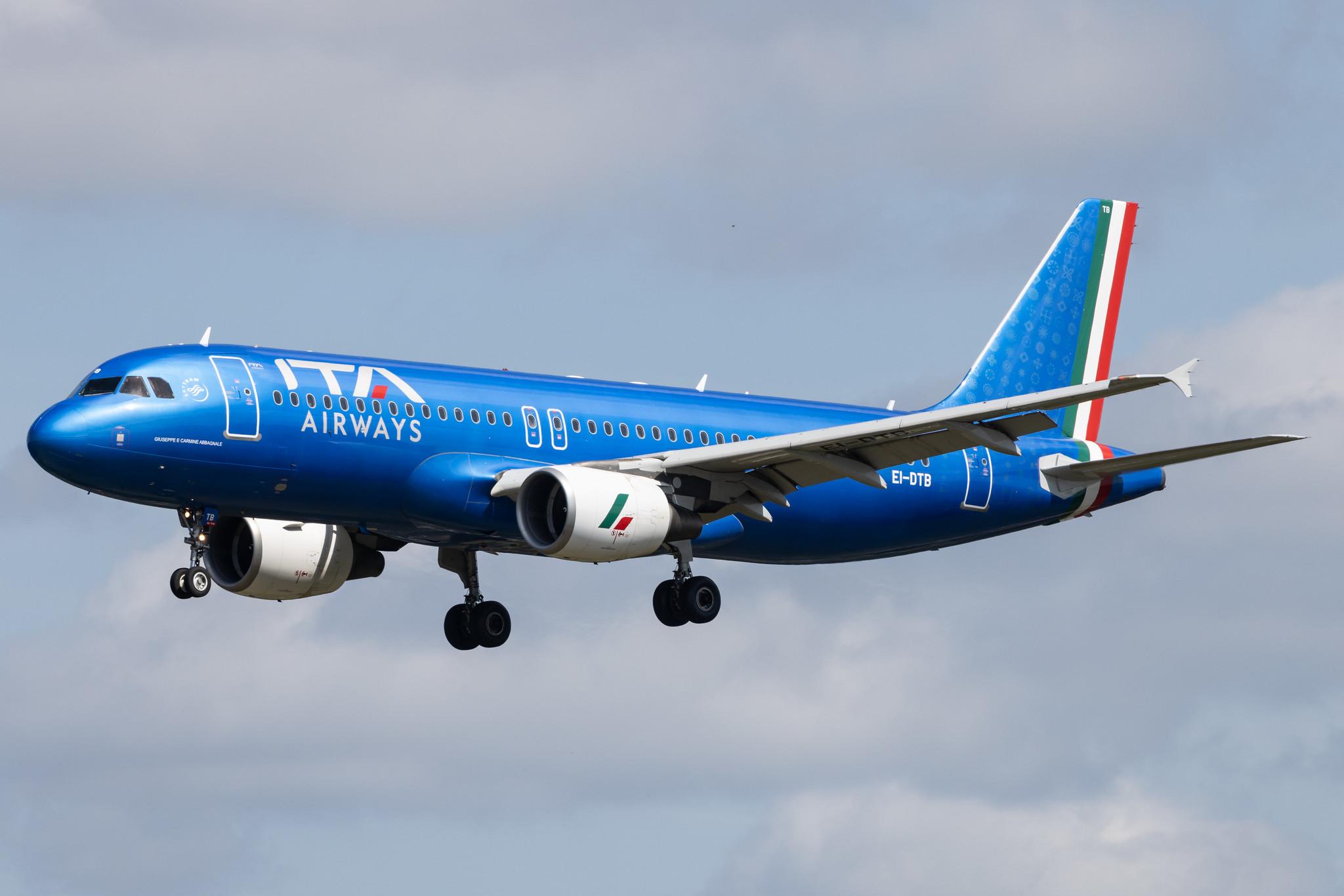 Hamburg Airport: ITA Airways (AZ / ITY) | Operator: Italia Trasporto Aereo | Airbus A320-216 A320 | EI-DTB | MSN 03815