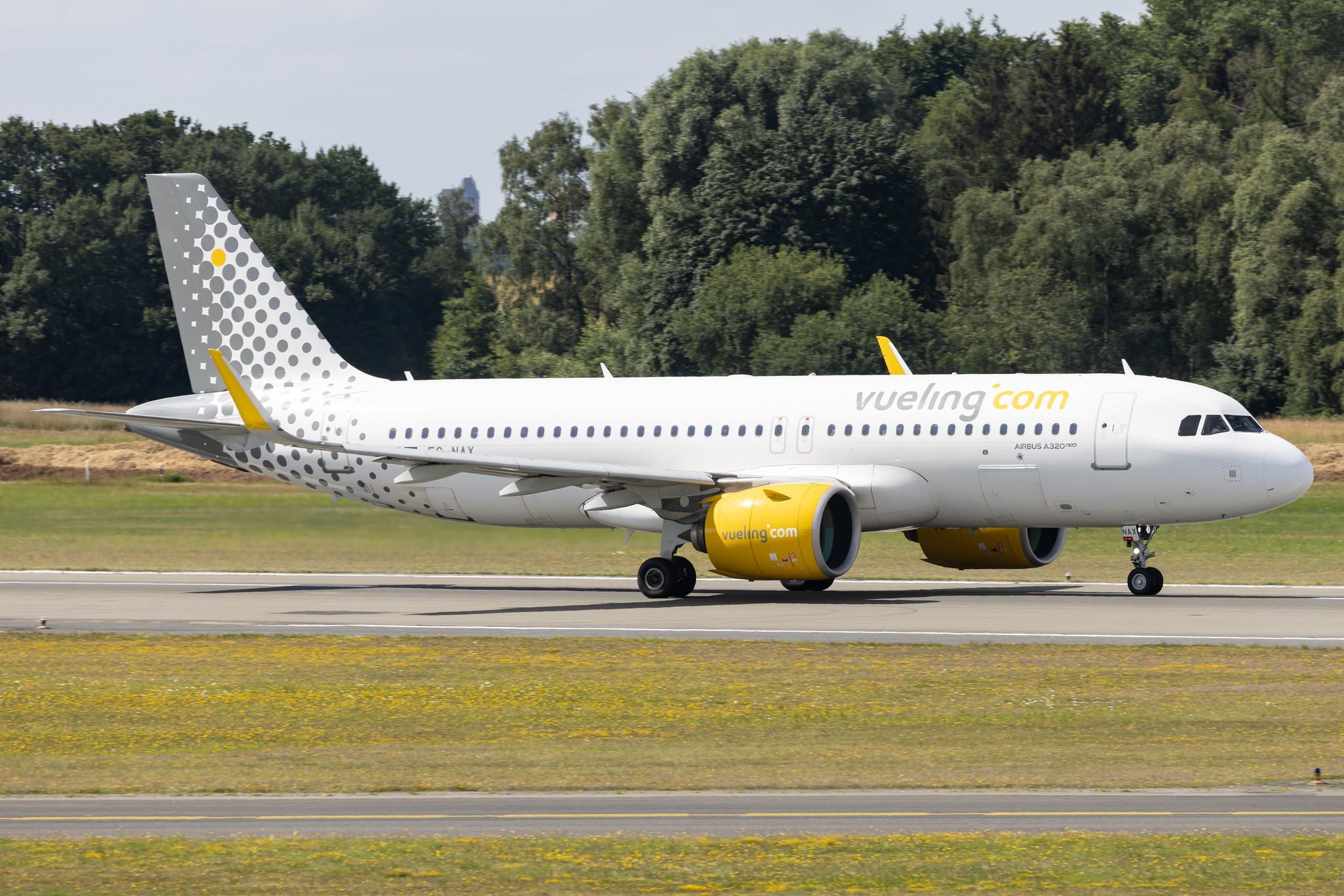 Hamburg Airport: Vueling (VY / VLG) |  Airbus A320-271N A20N | EC-NAX | MSN 8584