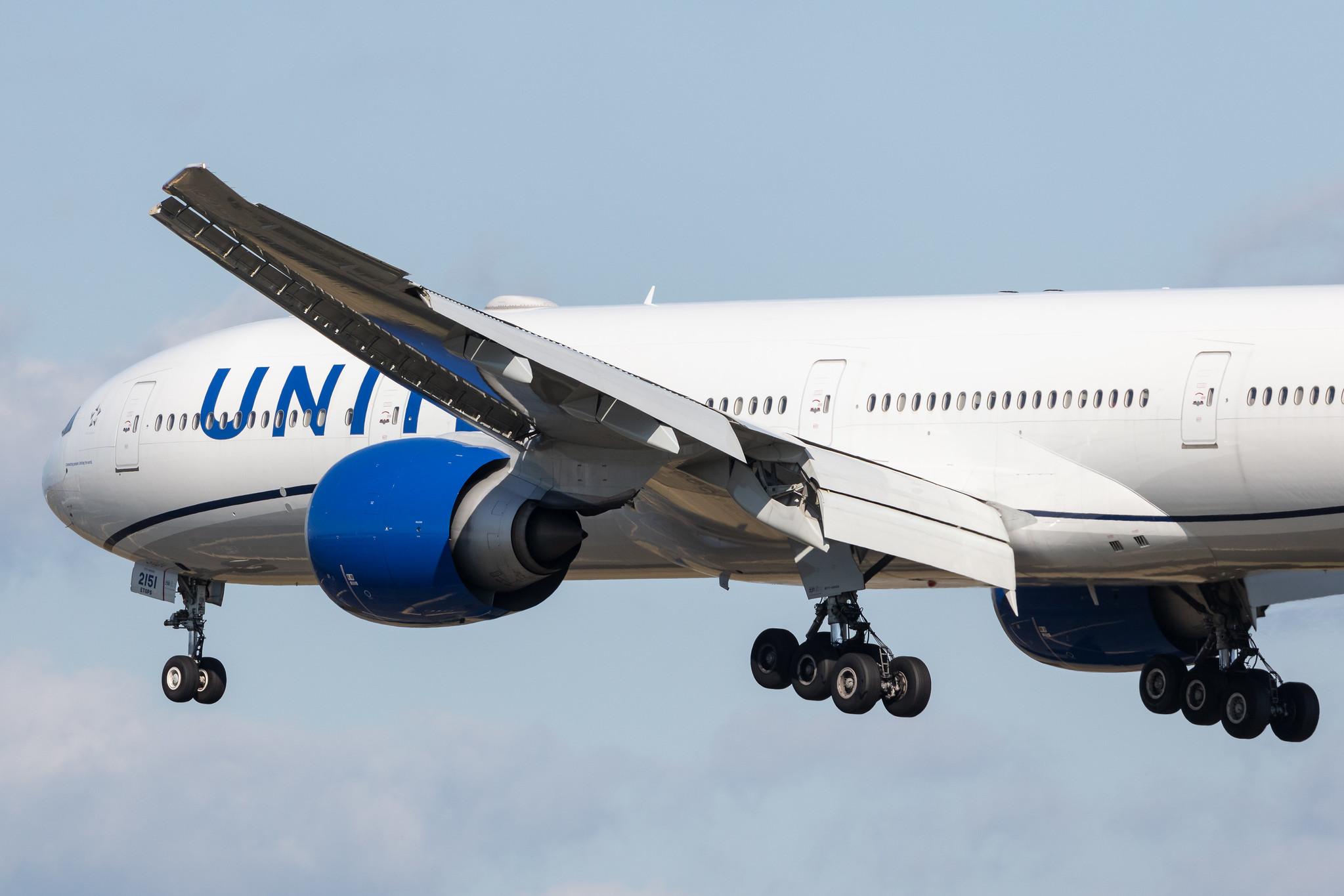 Frankfurt Airport: United Airlines (UA / UAL) |  Boeing 777-300(ER) B77W | N2251U | MSN 66591