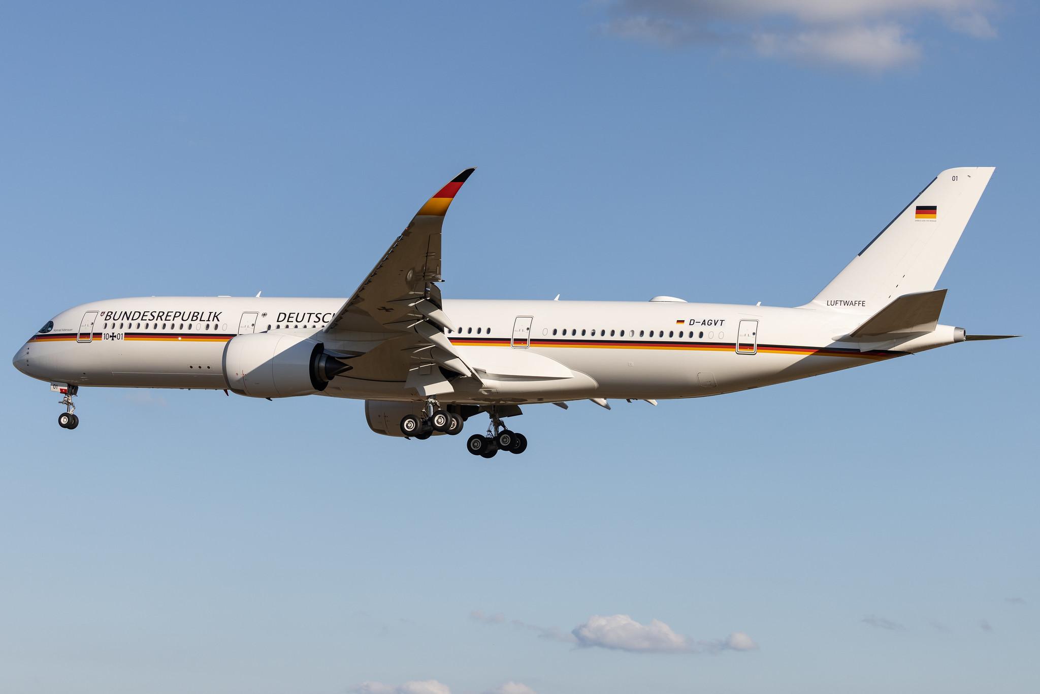 Hamburg Airport: German Air Force (/ GAF) | Airbus A350-941CJ A359 | D-AGVT | MSN 468