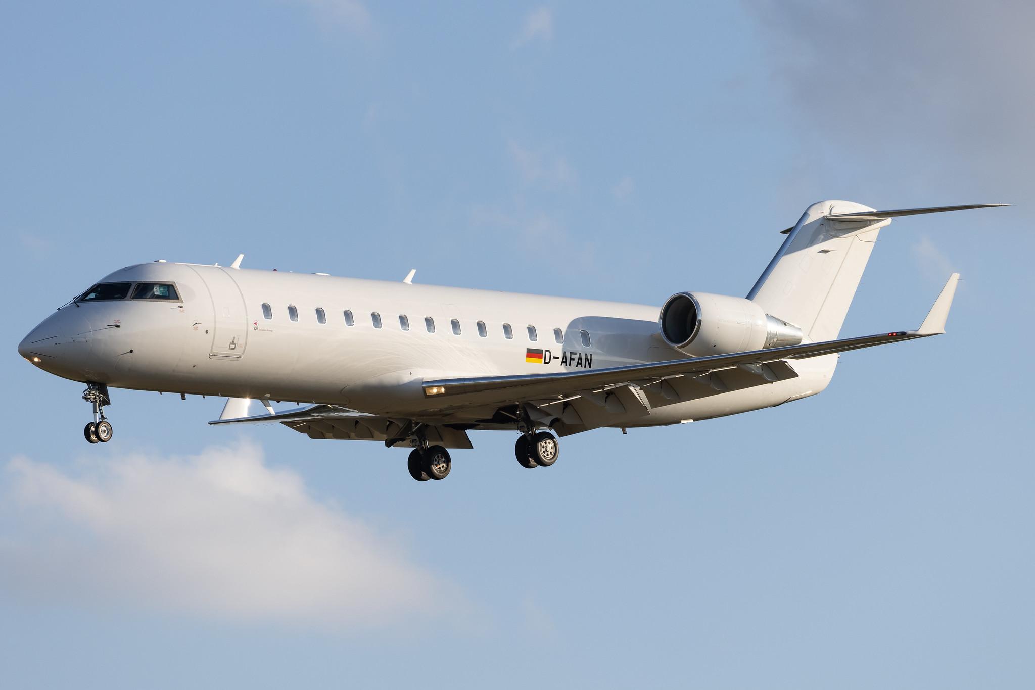 Hamburg Airport: FAI rent-a-jet (/ IFA) | Mitsubishi Challenger 850 CRJ2 | D-AFAN | MSN 8081